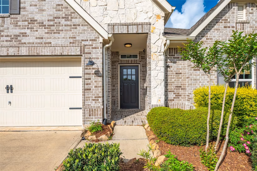 Photo of 1851 Belle Place, Alvin, TX 77511