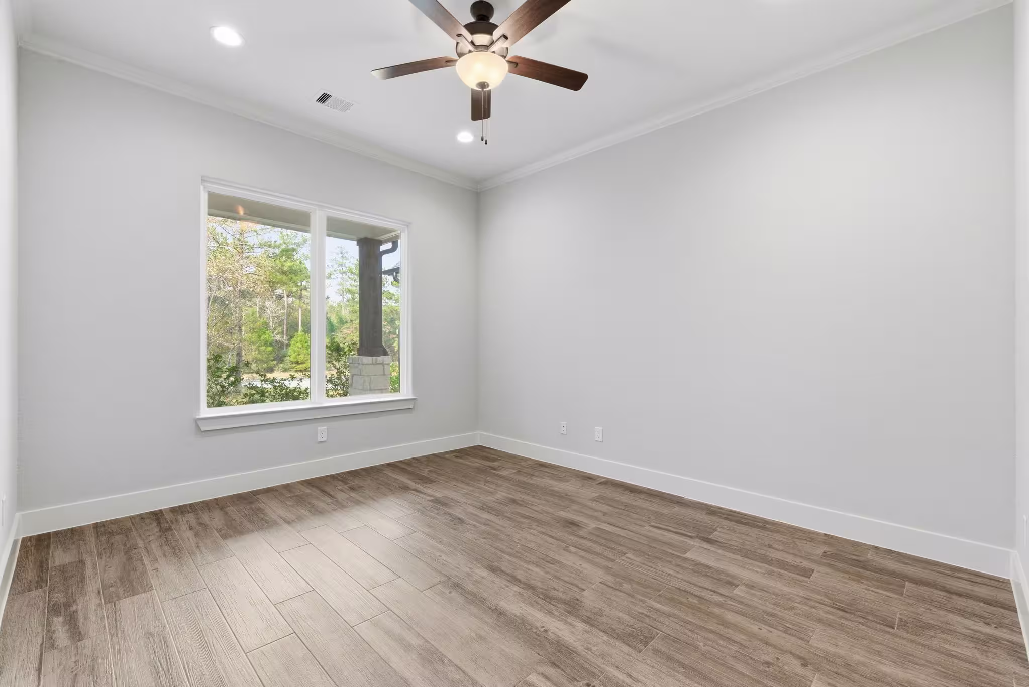 Photo 5 of 240 Grand View, Huntsville, TX