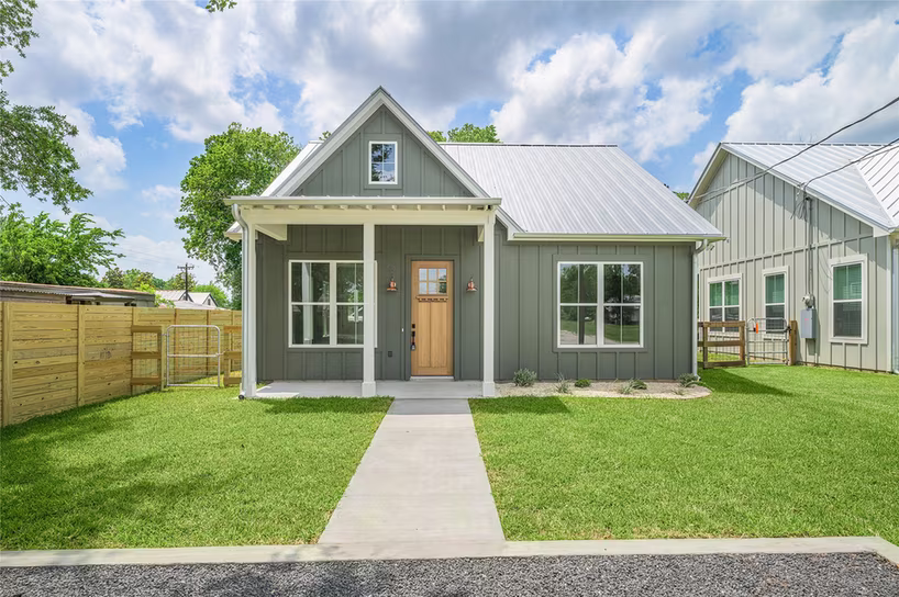 Photo of 741 Pecan Street, New Ulm, TX