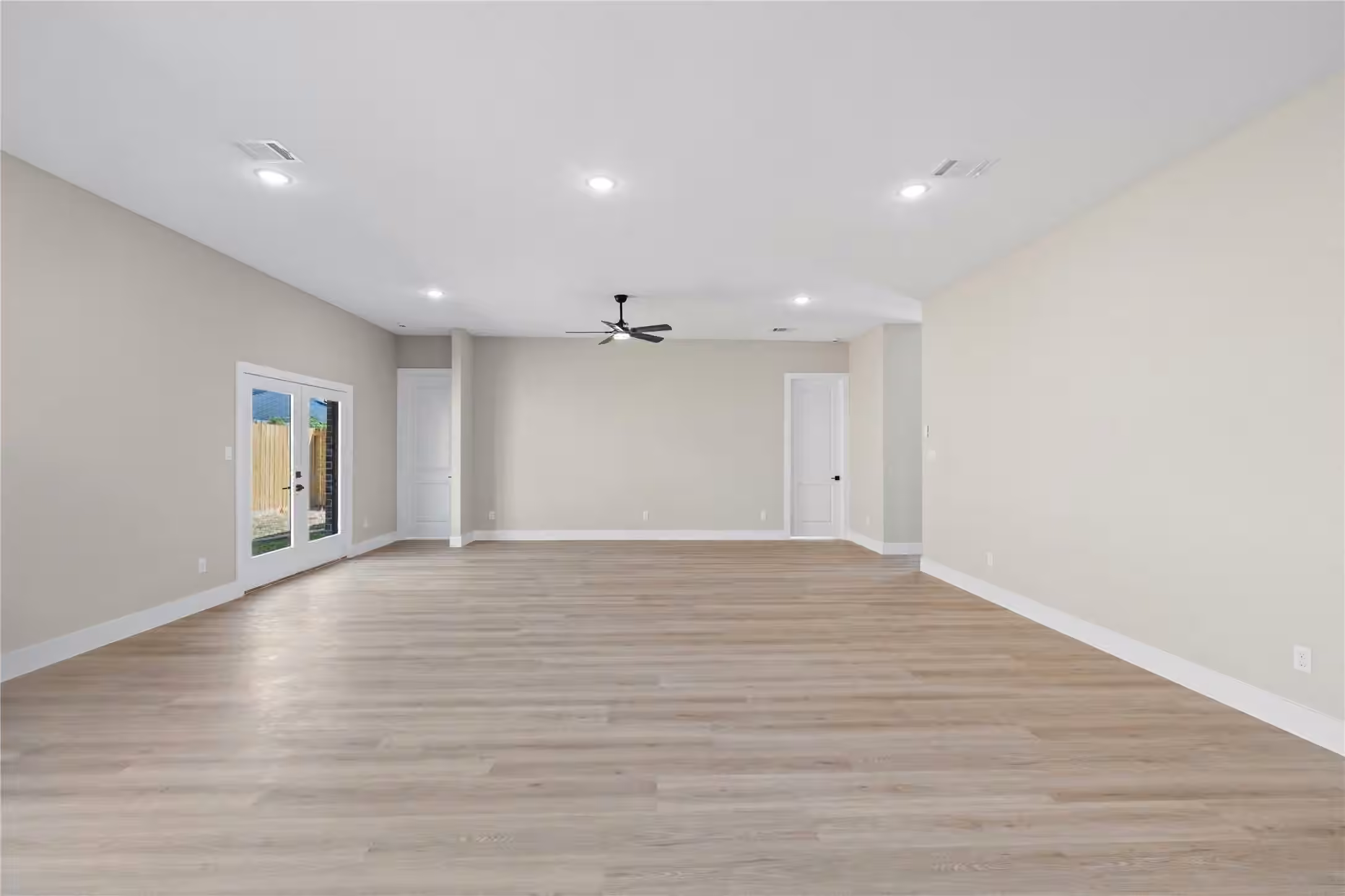 Photo 7 of 2610 PIEMONTE AVE, Spring, TX