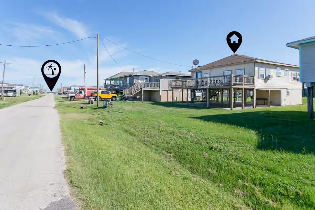 Photo 2 of 959 S East Road, Crystal Beach, TX