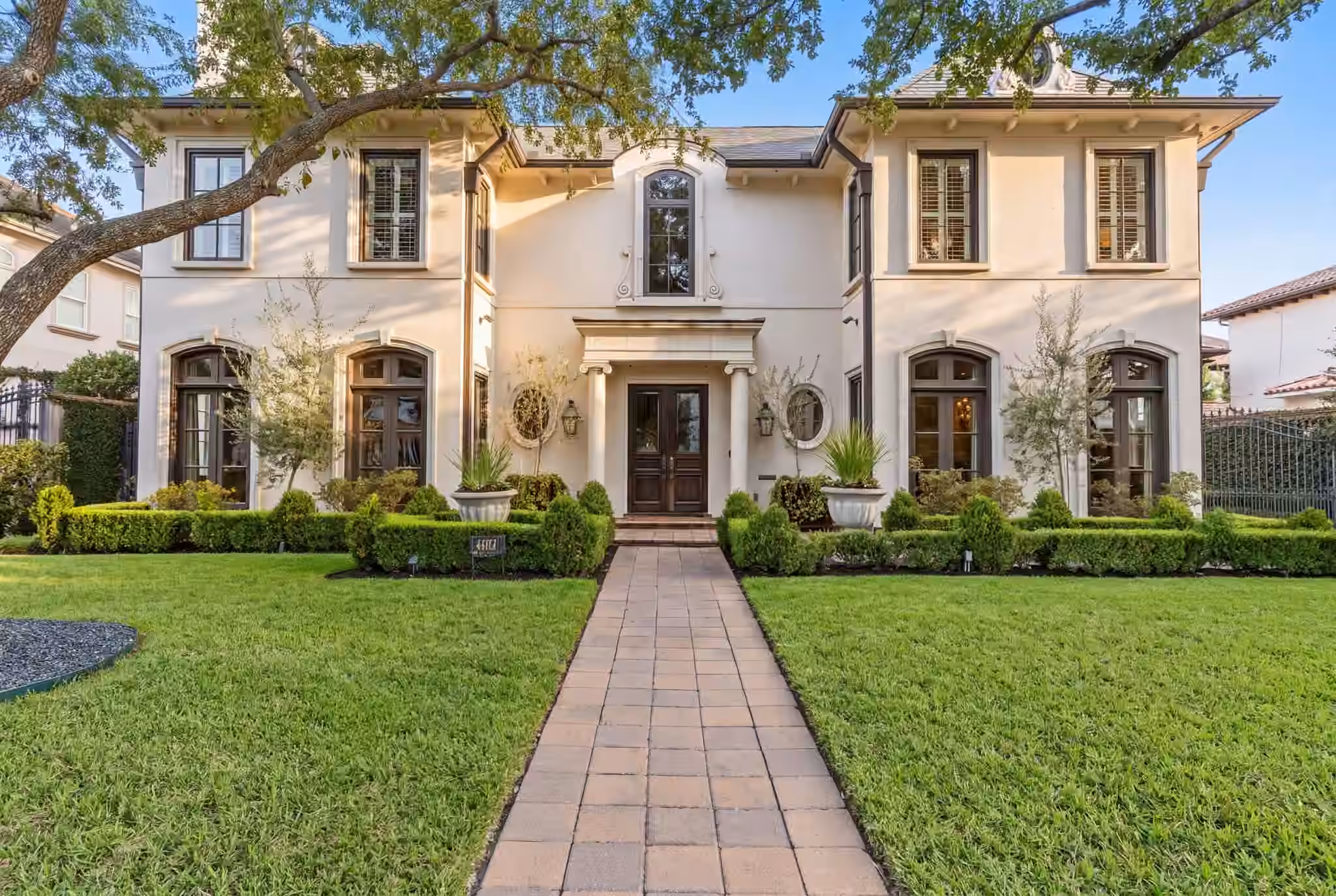 Photo of 4012 Piping Rock Lane, Houston, TX