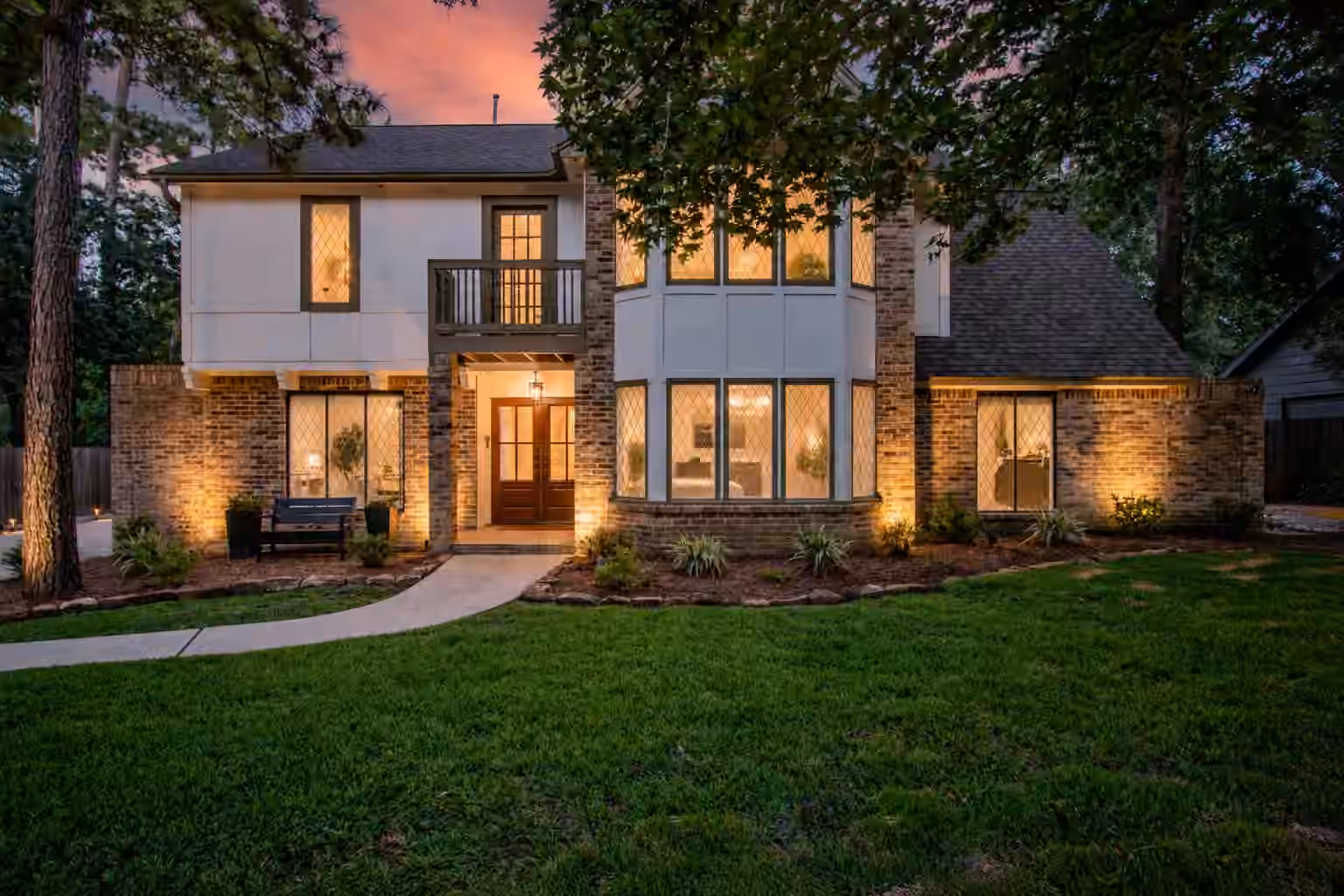 Photo 3 of 5 Thornhedge Court, The Woodlands, TX