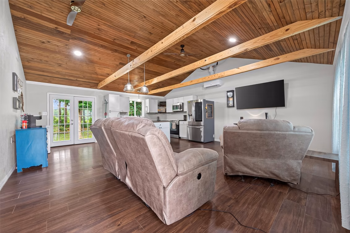 Photo 5 of 241 Quail Creek Drive, Cleveland, TX