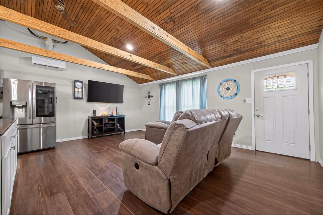 Photo 6 of 241 Quail Creek Drive, Cleveland, TX