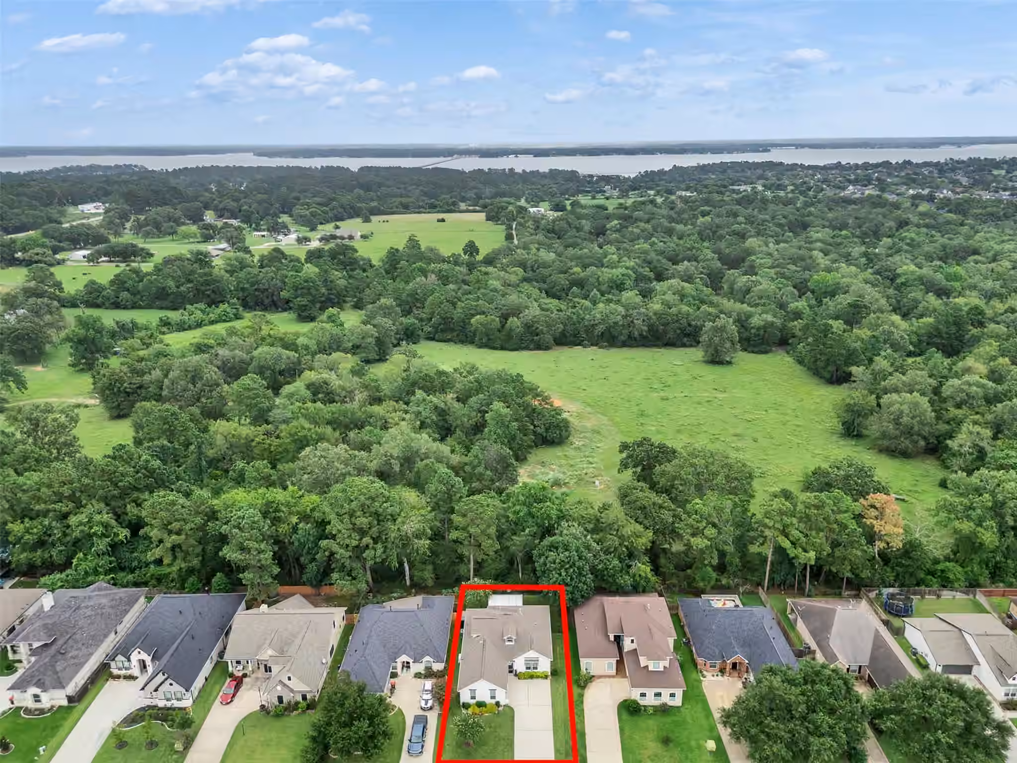 Photo 4 of 49 Wyndemere Drive, Montgomery, TX