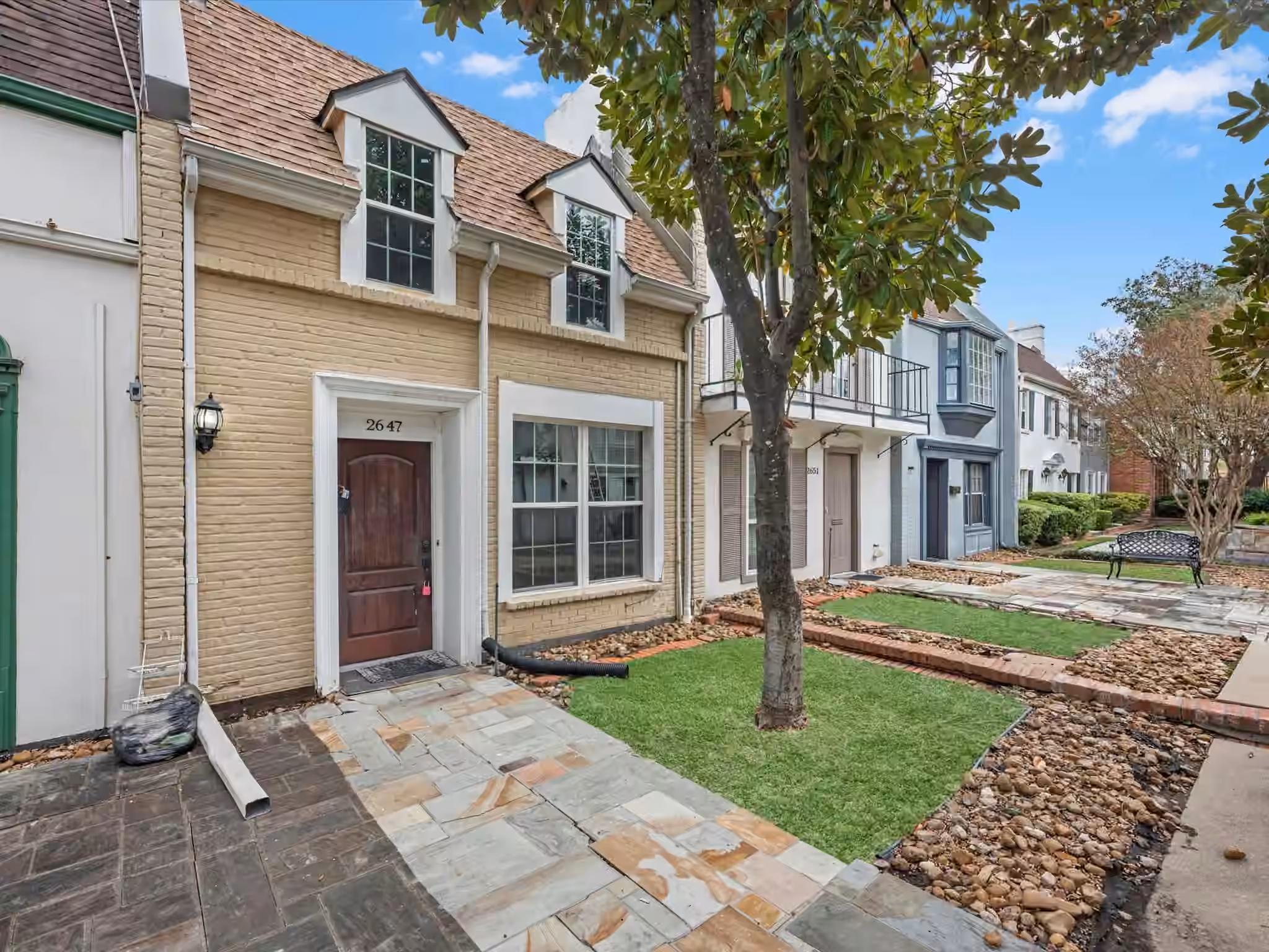 Photo of 2647 Marilee Ln, Houston, TX 77057