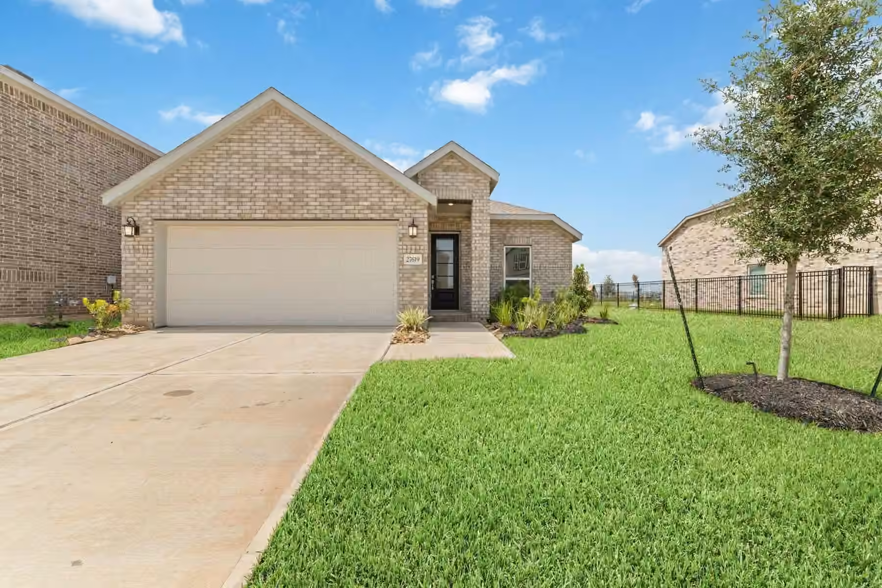 Photo 2 of 27619 Seascape Village Drive, Katy, TX