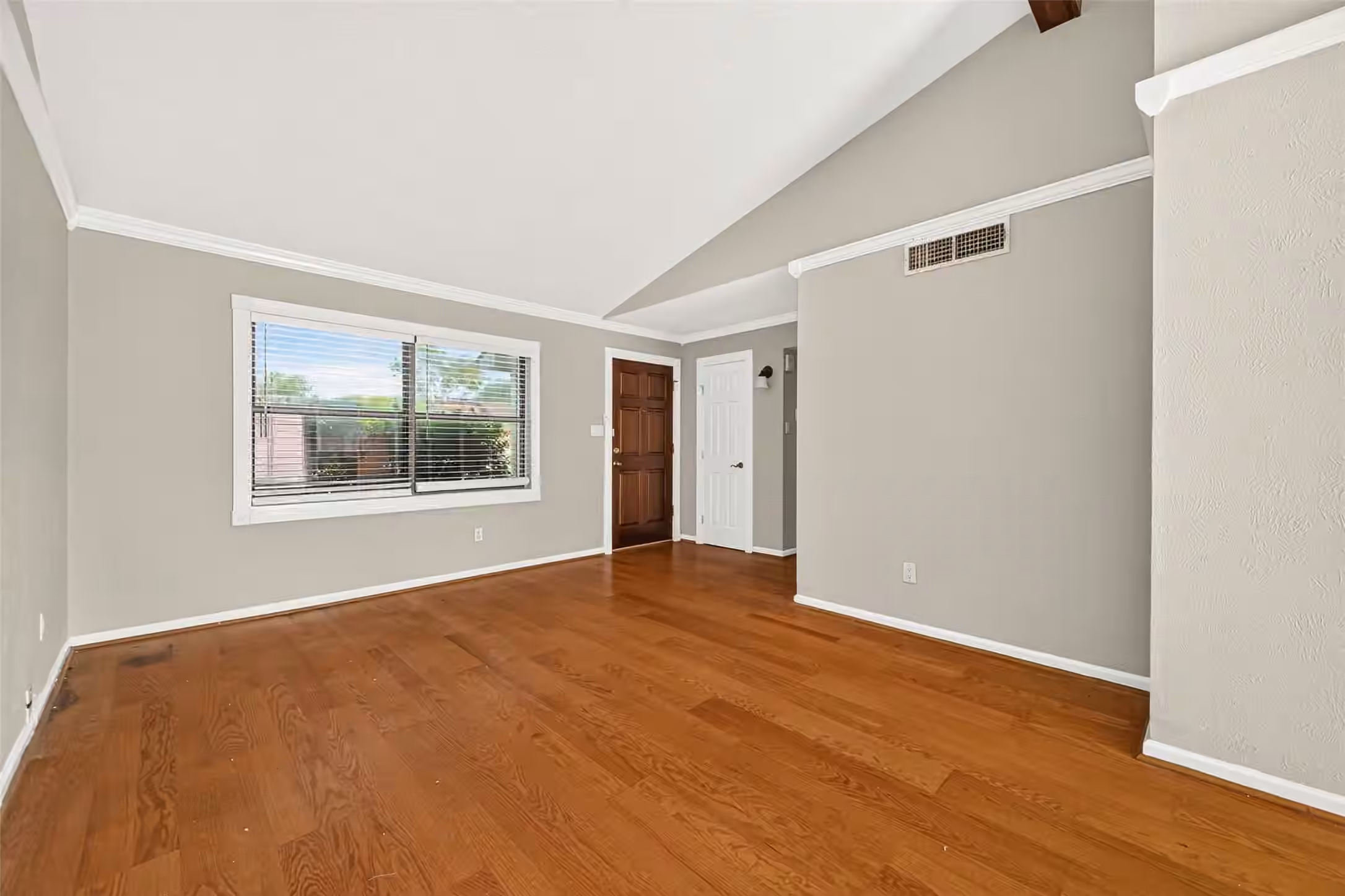 Photo 4 of 17307 Nordway Drive, Houston, TX