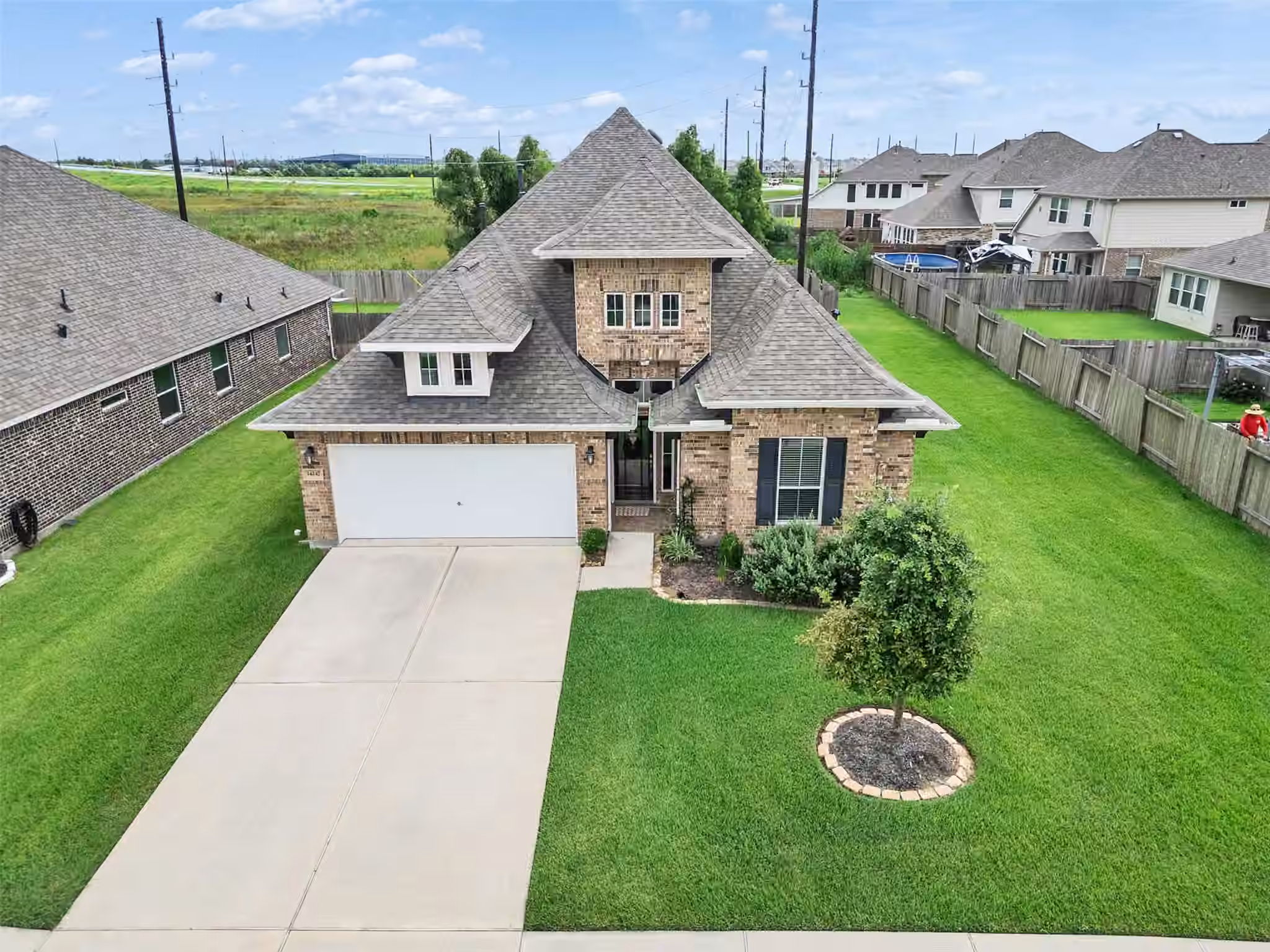 Photo 4 of 14247 Medina Drive, Baytown, TX