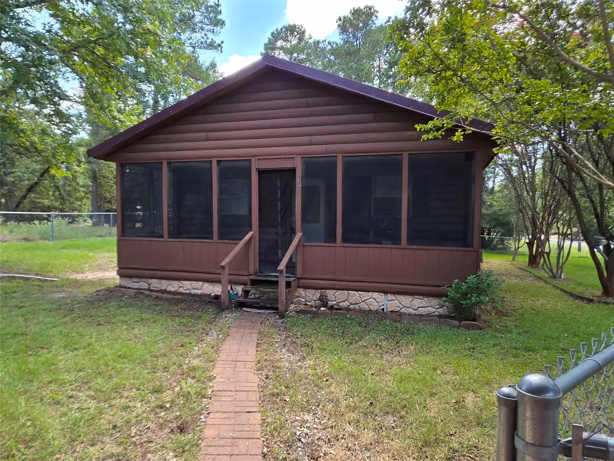 Photo 2 of 530 Kingwood Drive, Trinity, TX