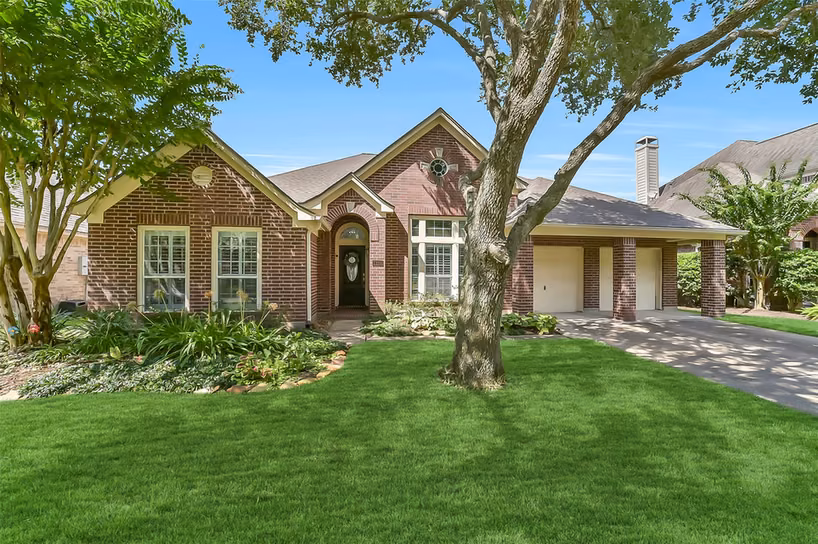 Photo of 3105 Red Maple Drive, Friendswood, TX 77546