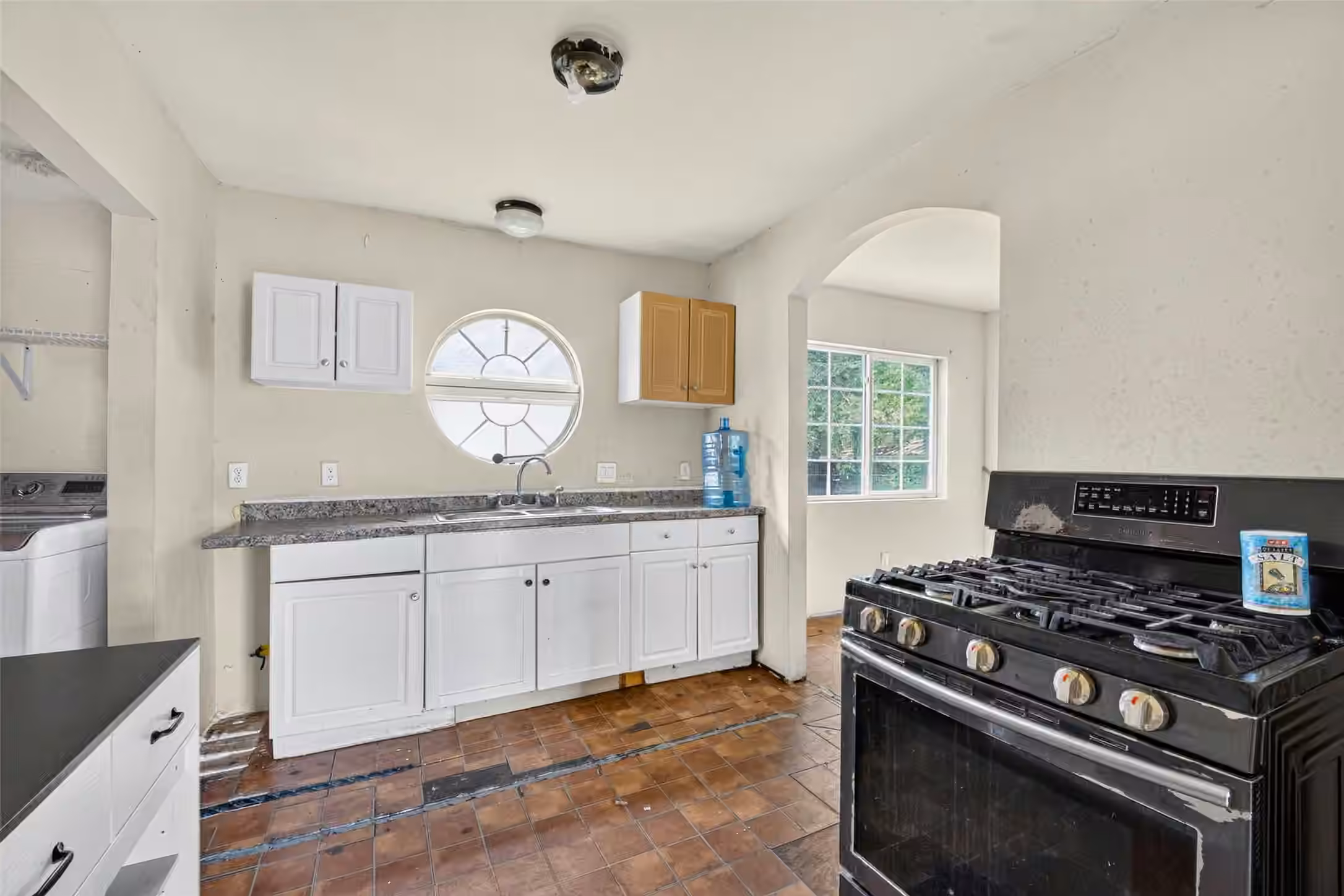 Photo 3 of 14031 Villagrove Drive, Houston, TX