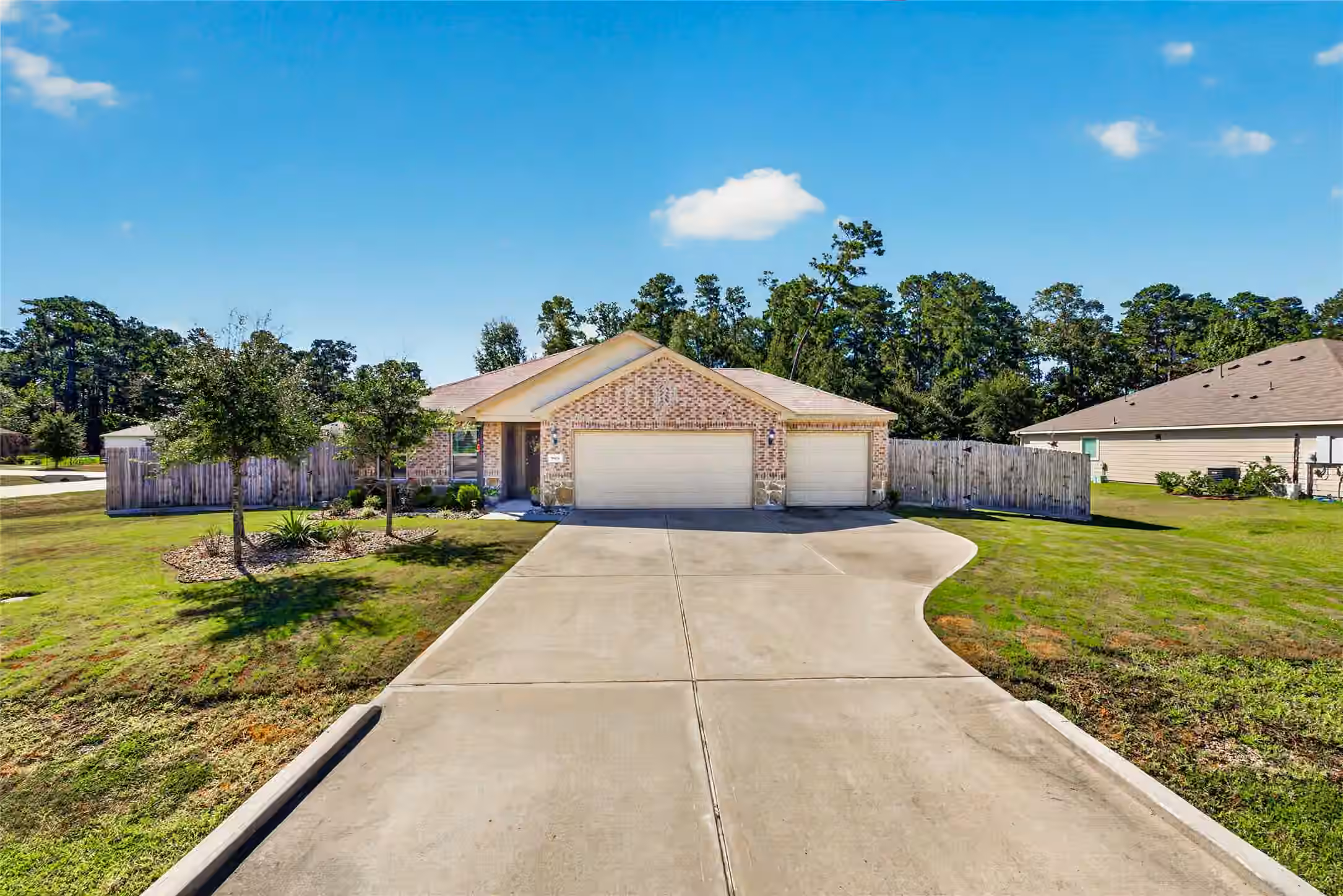 Photo of 9805 Hunter Springs Drive, Conroe, TX