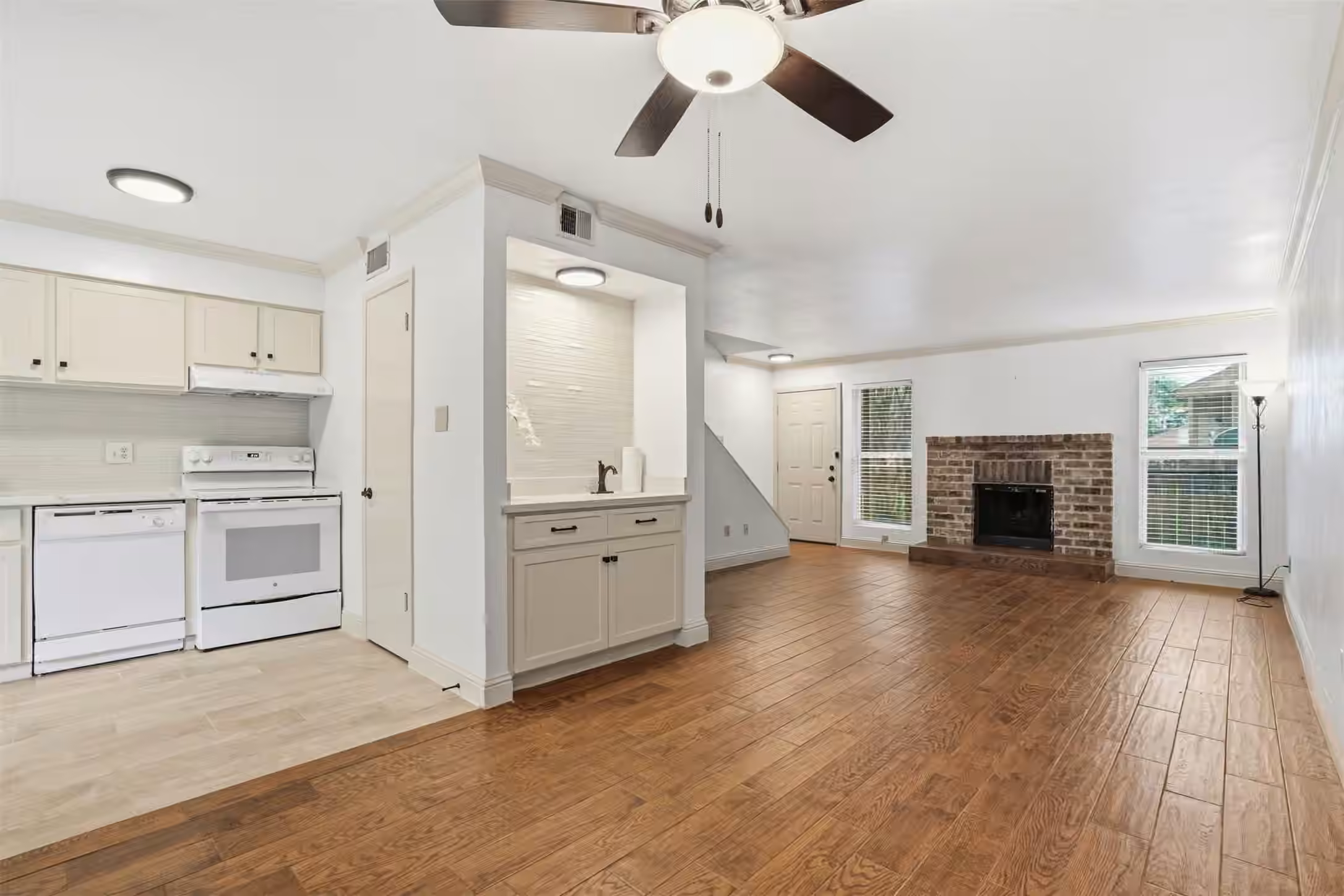 Photo 6 of 2200 Cypress Landing Drive A3, Houston, TX