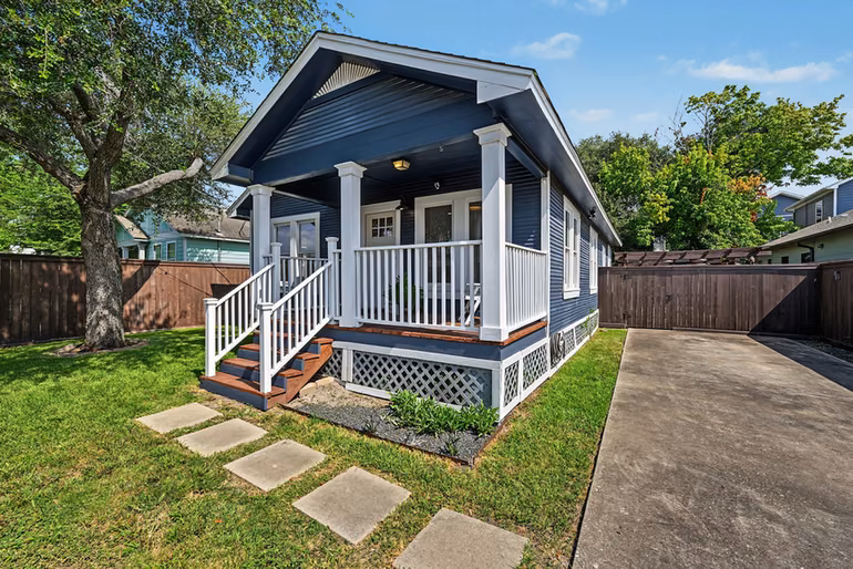 Photo of 1721 Airline Drive, Houston, TX 77009