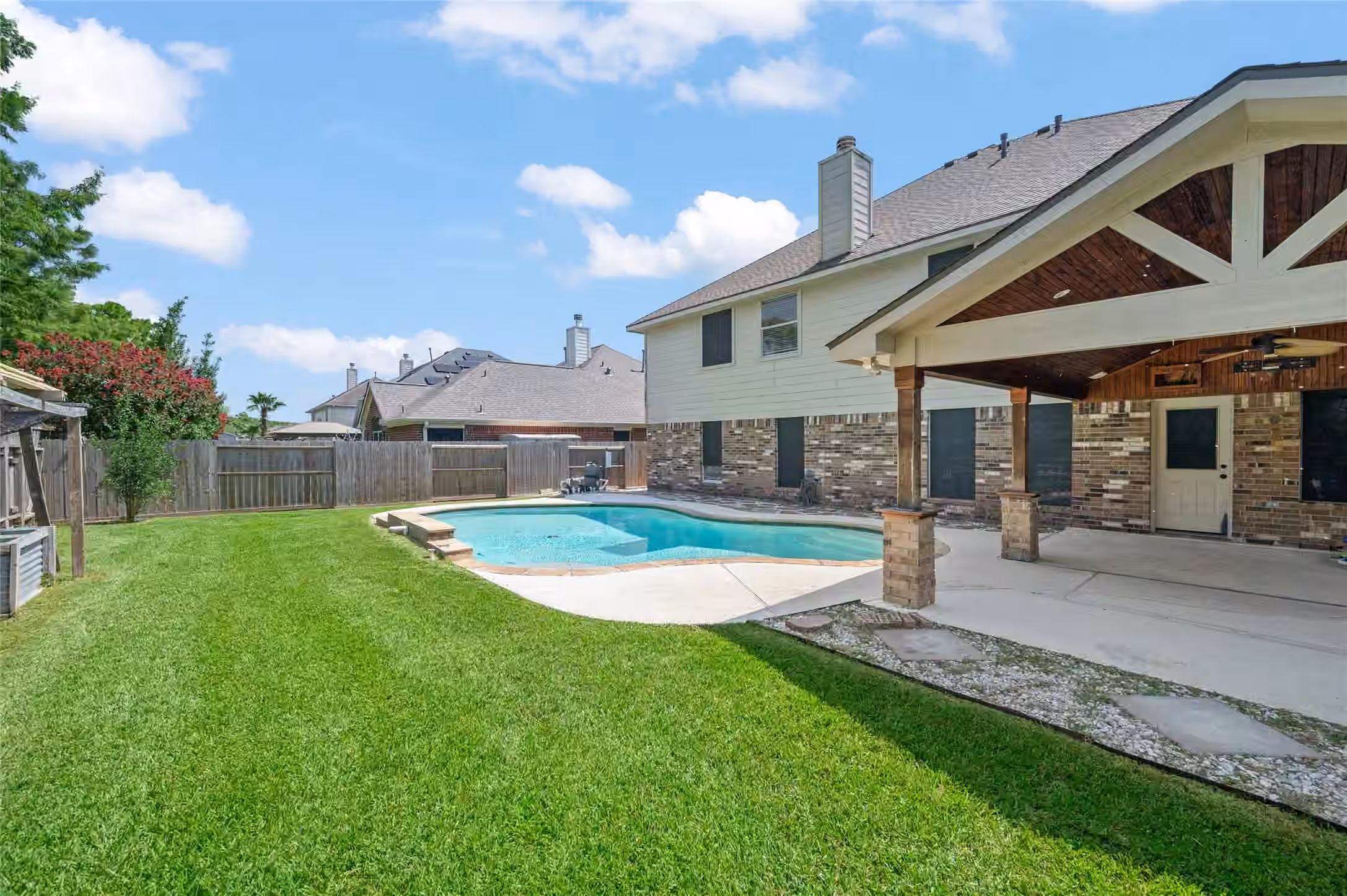 Photo 7 of 2322 Pine Brook Drive, Deer Park, TX