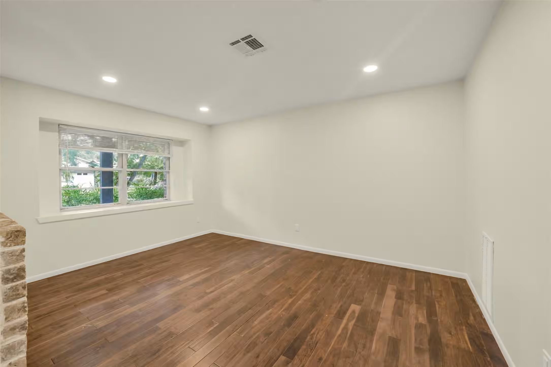 Photo 6 of 12307 Waldemar Drive, Houston, TX