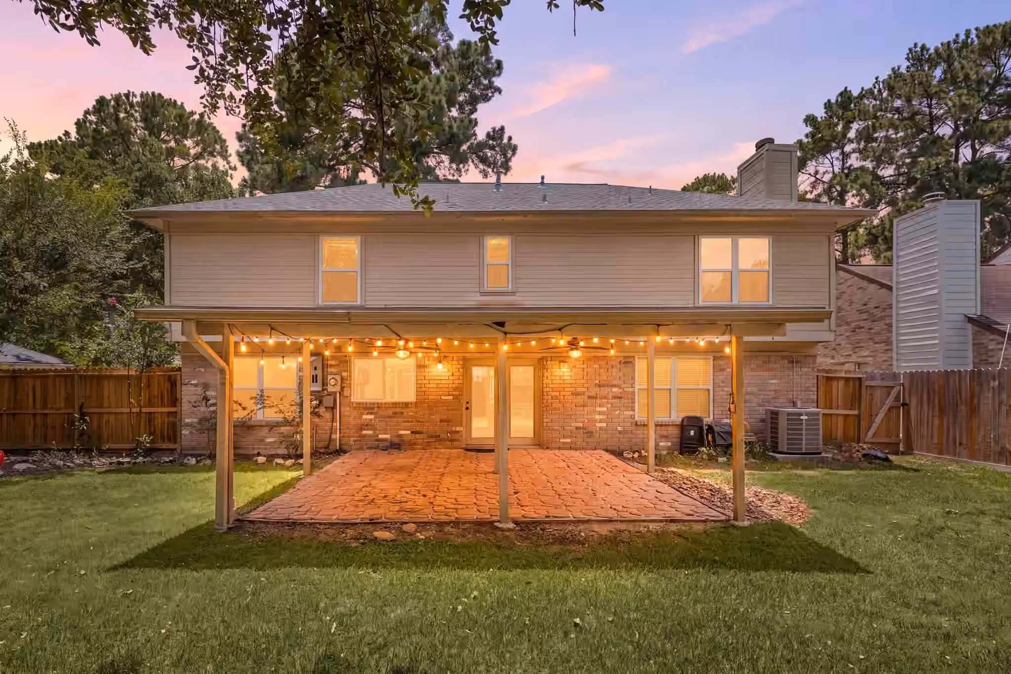 Photo 6 of 8322 Hot Springs Drive, Houston, TX