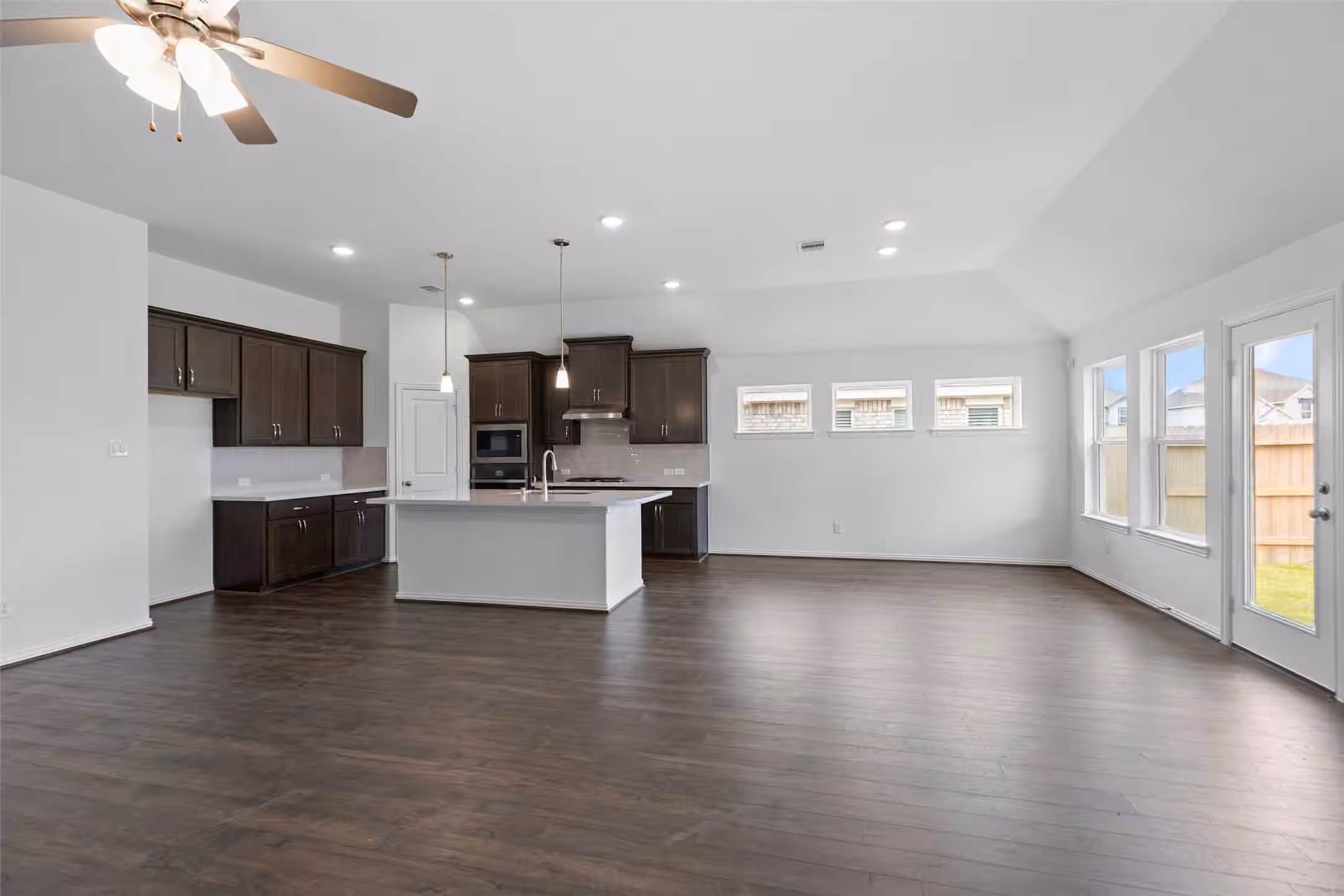 Photo 5 of 4760 Bakers Landing Drive, Katy, TX