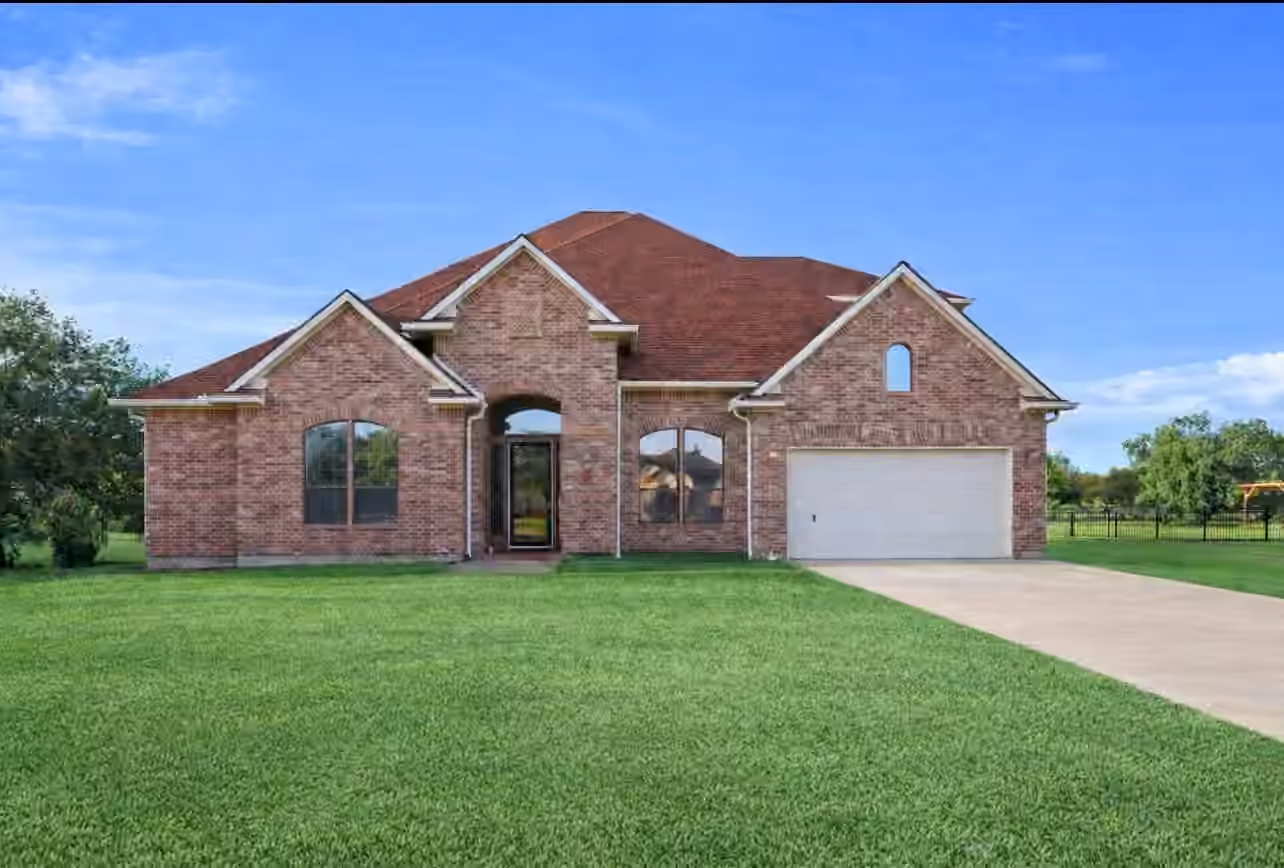 Photo 2 of 6311 Redfish Reef Drive, Beach City, TX