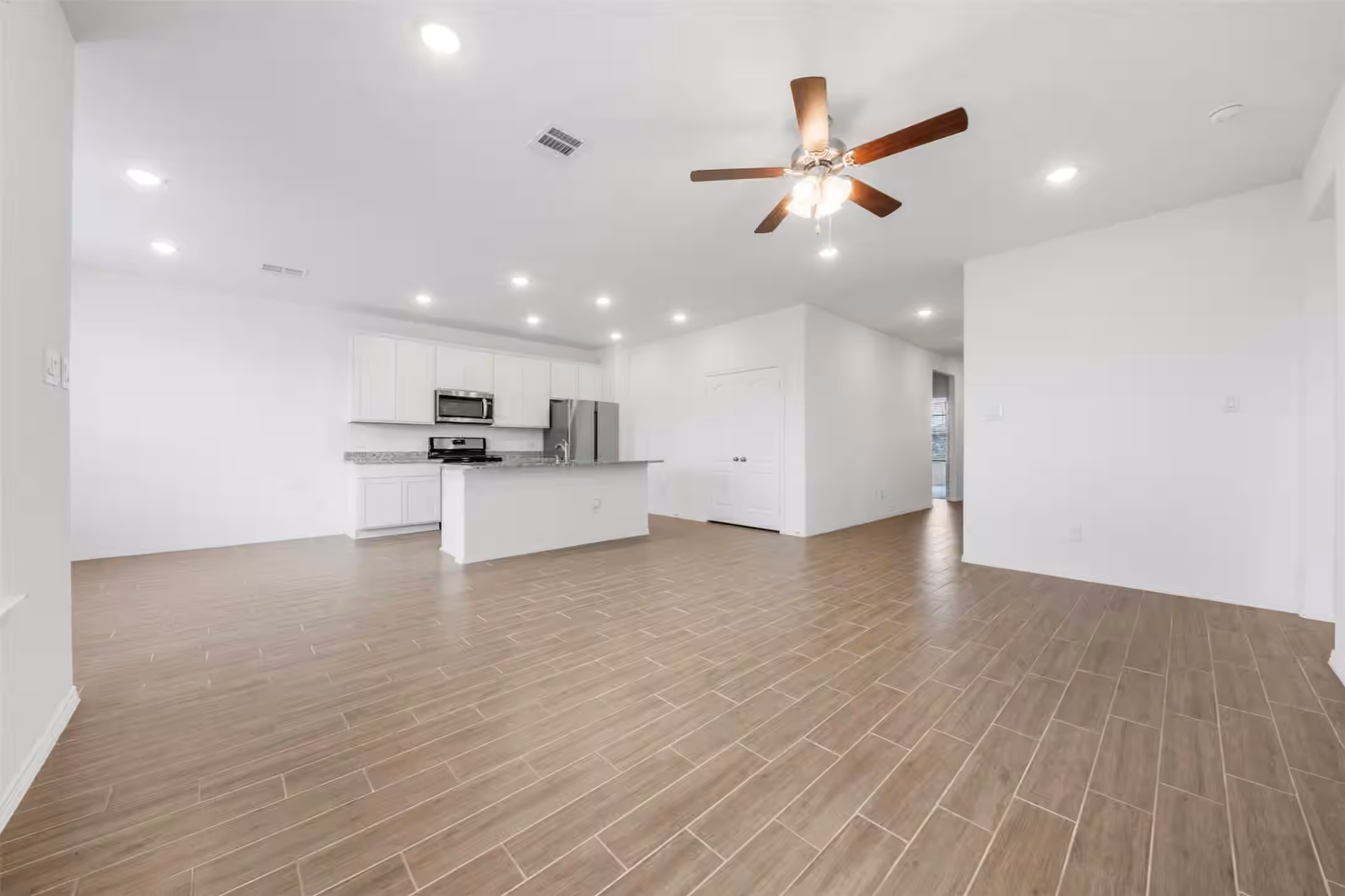 Photo 3 of 25814 Northpark Pine Drive, Porter, TX