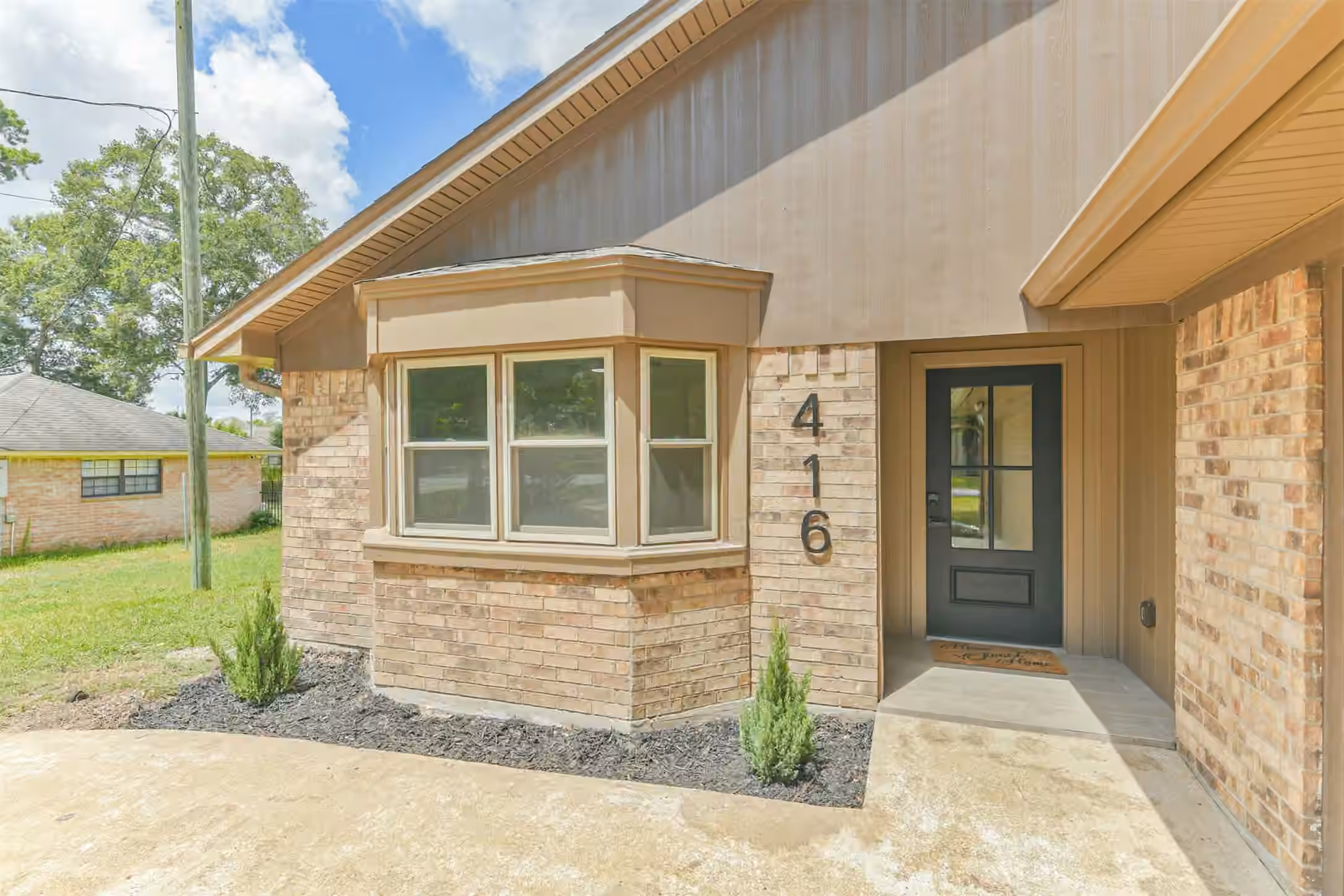 Photo 4 of 416 Rolling Hills Drive, Panorama Village, TX