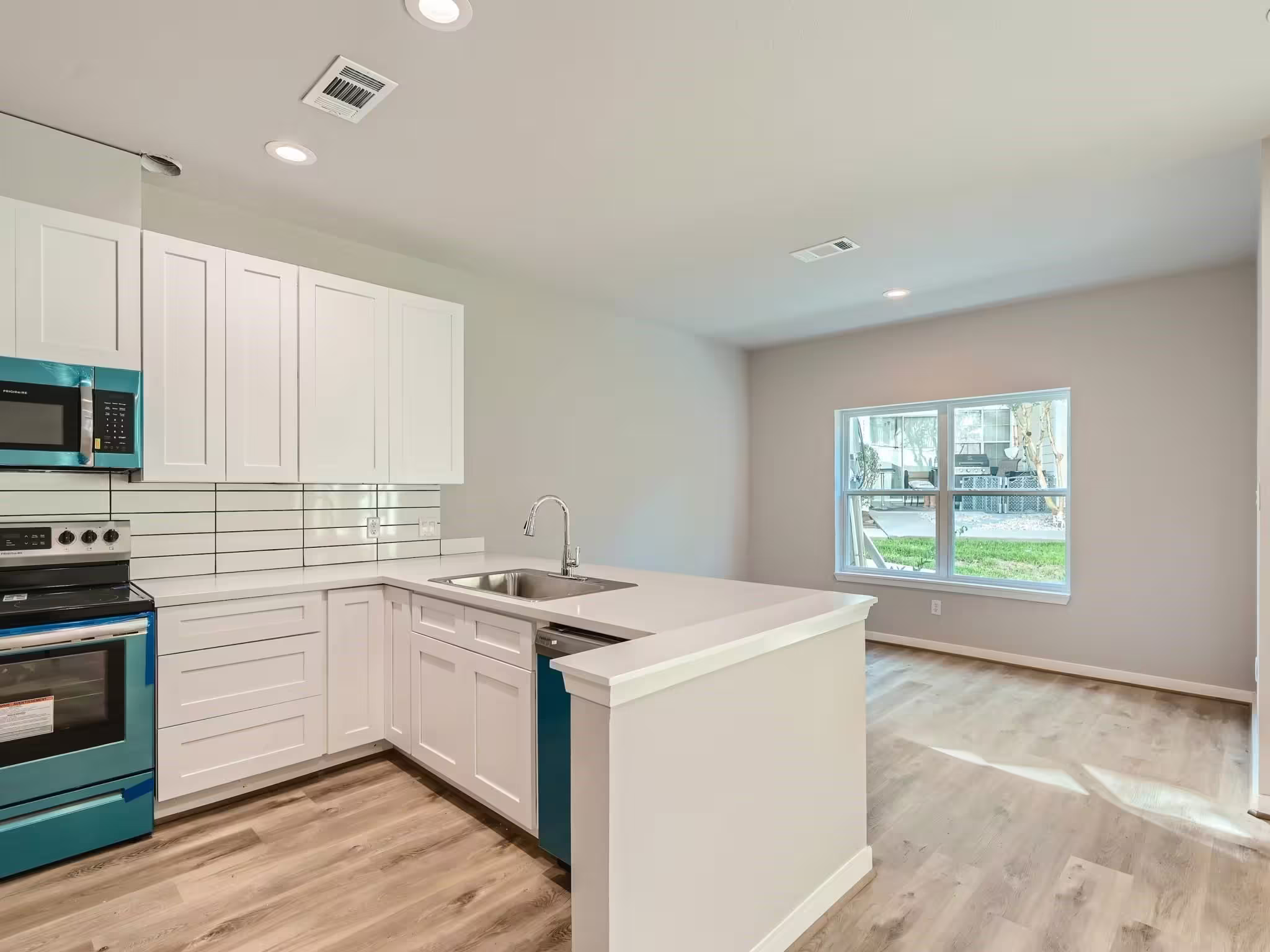 Photo 5 of 12565 Melville Drive 316, Montgomery, TX