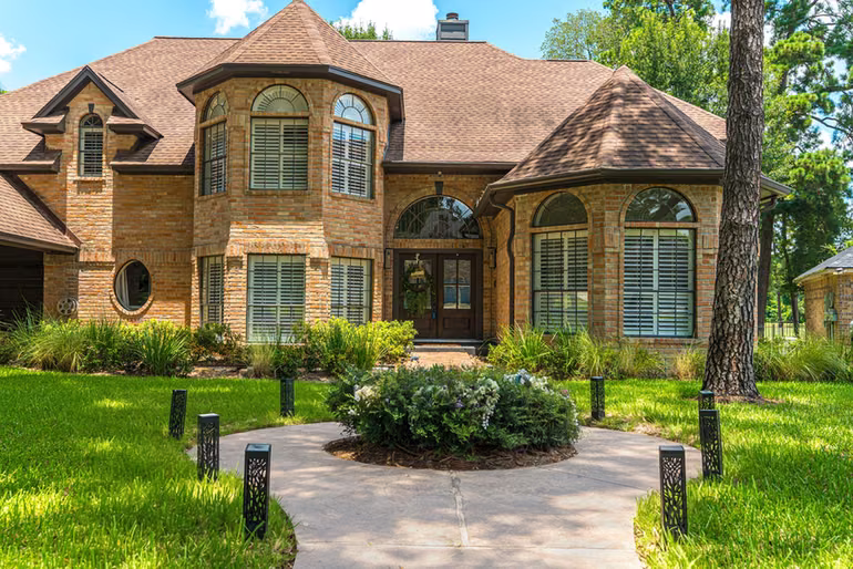 Photo 2 of 24710 Creekview Drive, Spring, TX