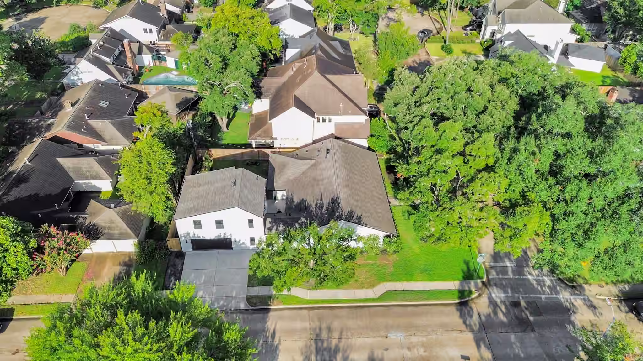 Photo 2 of 12503 Barryknoll Lane, Houston, TX