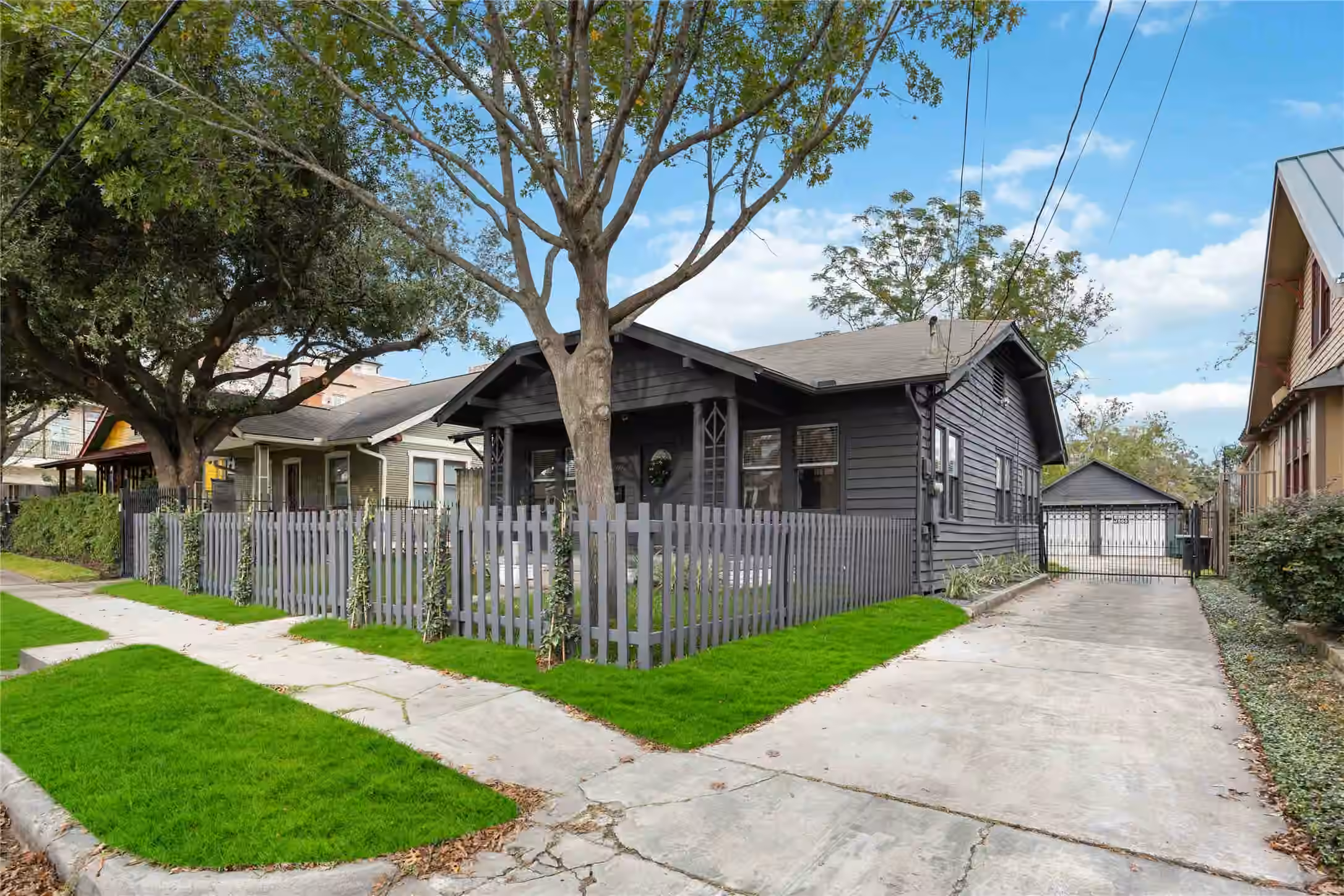 Photo 5 of 2608 Morrison Street, Houston, TX