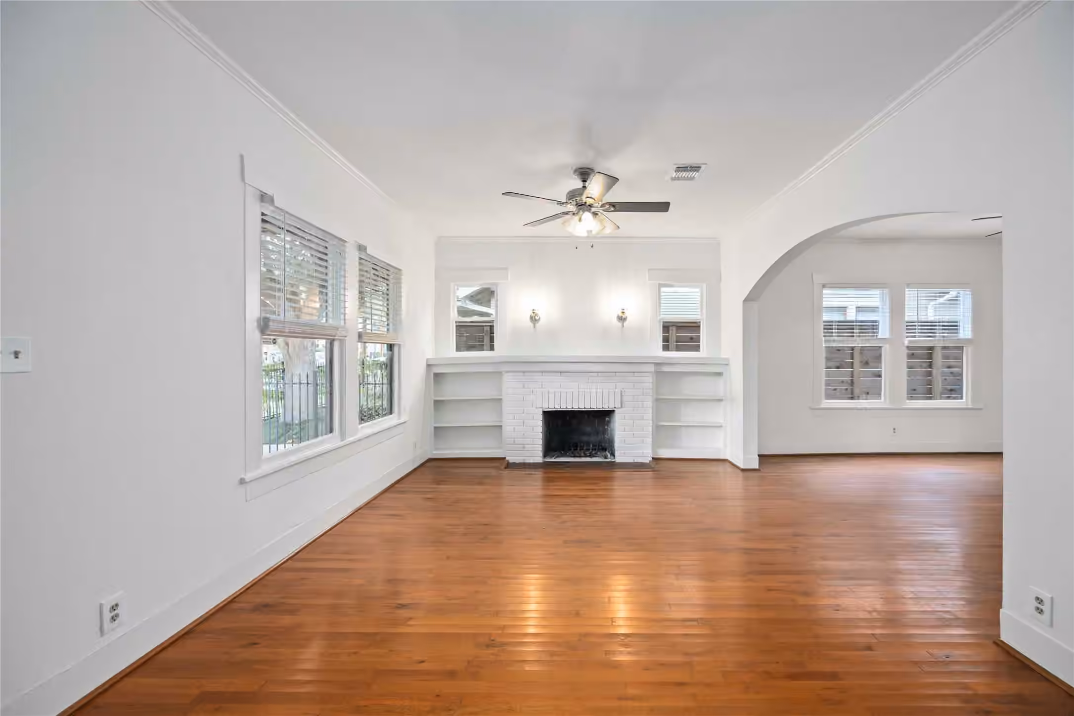 Photo 7 of 2608 Morrison Street, Houston, TX