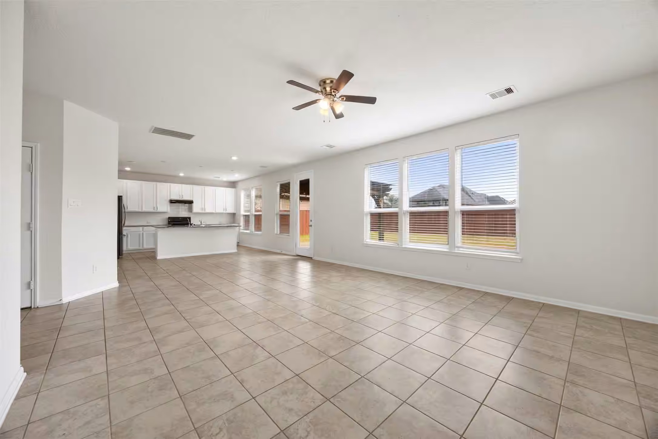 Photo 5 of 28539 Willow Orchard Lane, Katy, TX