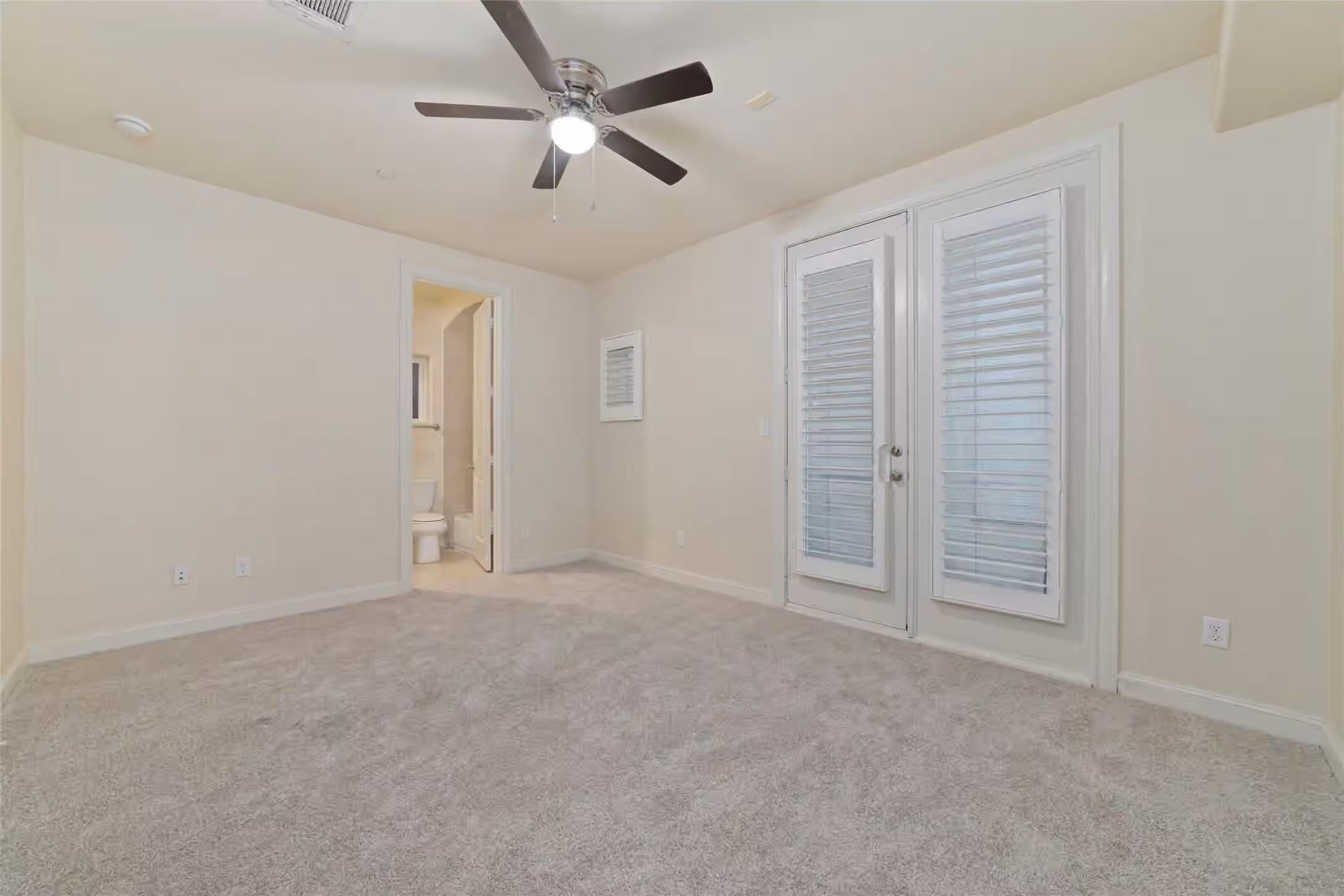 Photo 4 of 3216 Mckinney Street, Houston, TX