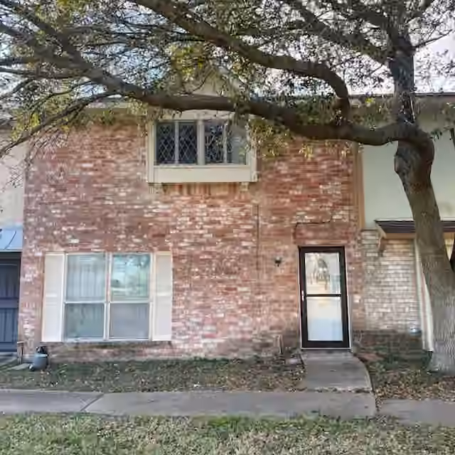 Photo of 6989 Chasewood Drive, Houston, TX