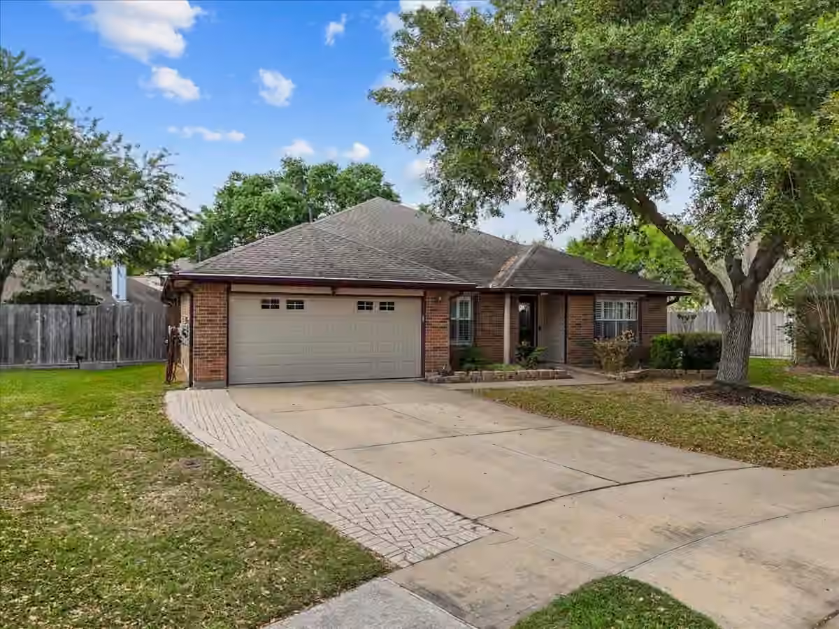 Photo 2 of 5102 Cherrywood Court, League City, TX