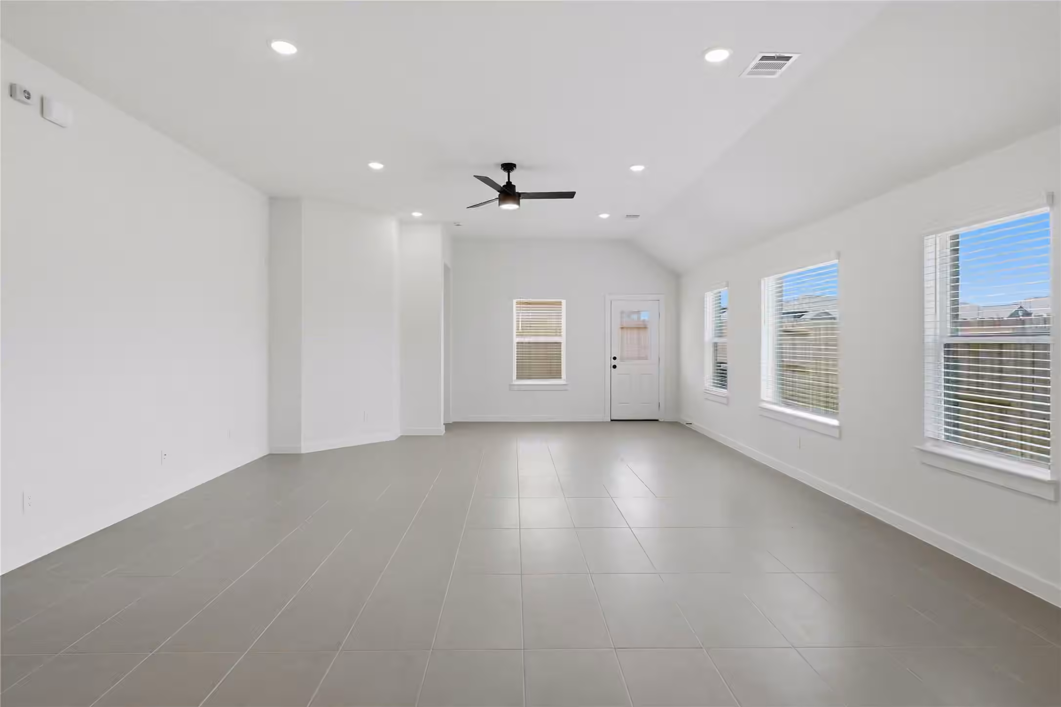 Photo 5 of 3506 Sago Palm Drive, Manvel, TX