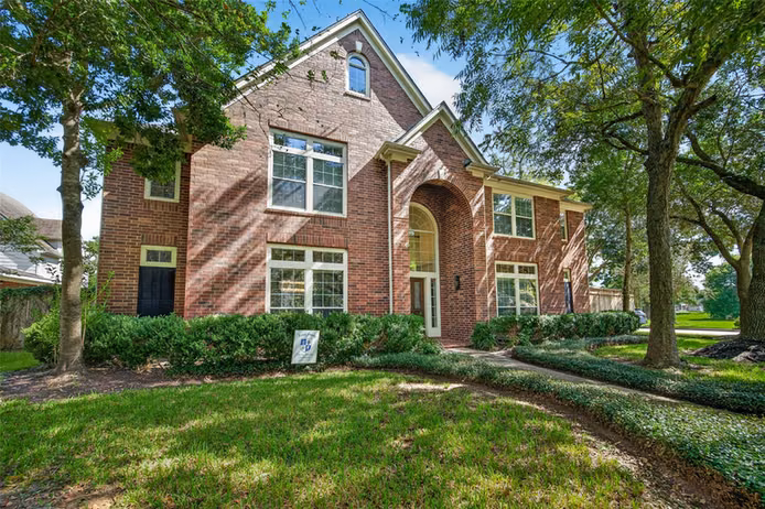 Photo 2 of 10335 Shipmans Landing Drive, Missouri City, TX