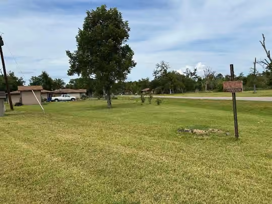 Photo 7 of 304 Edgewater Drive, Clute, TX