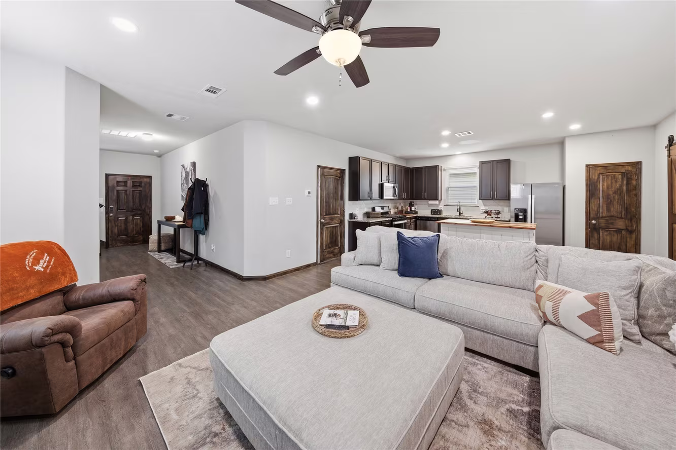 Photo 7 of 13620 Collier Park Lane, Willis, TX