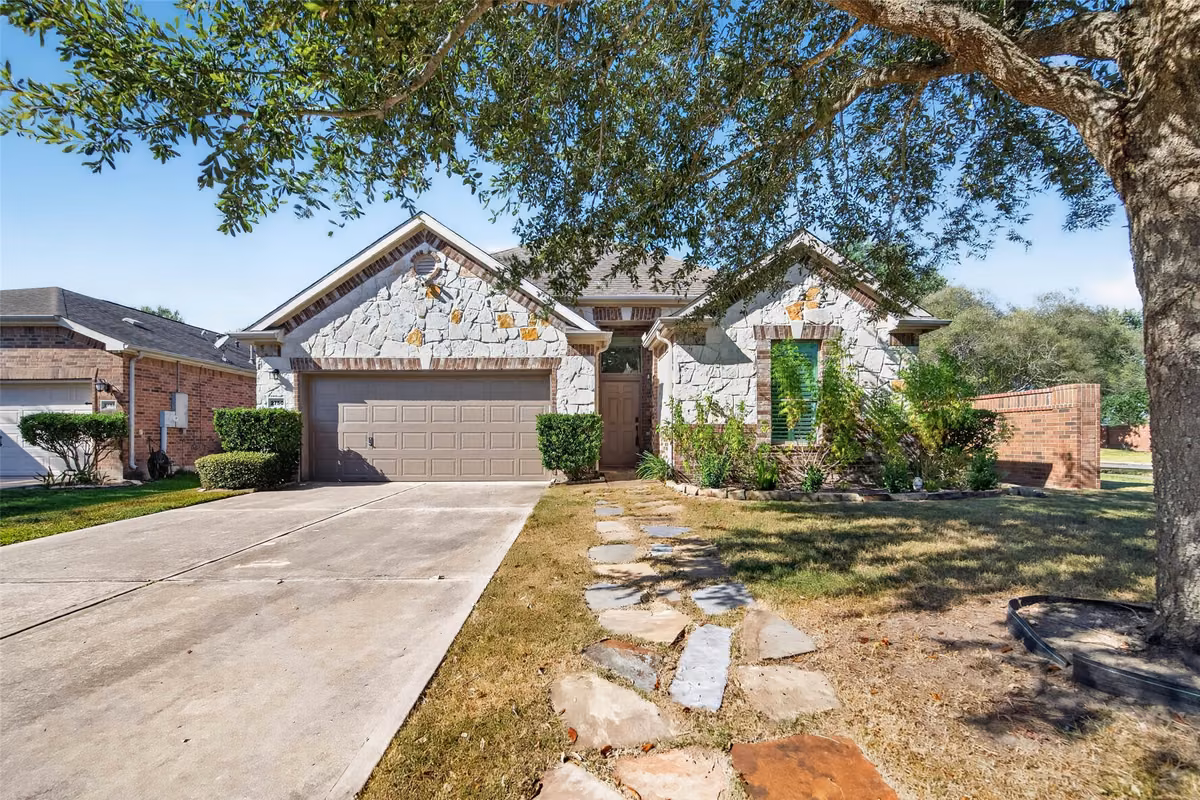 Photo of 2750 Lomelina Lane, League City, TX 77573