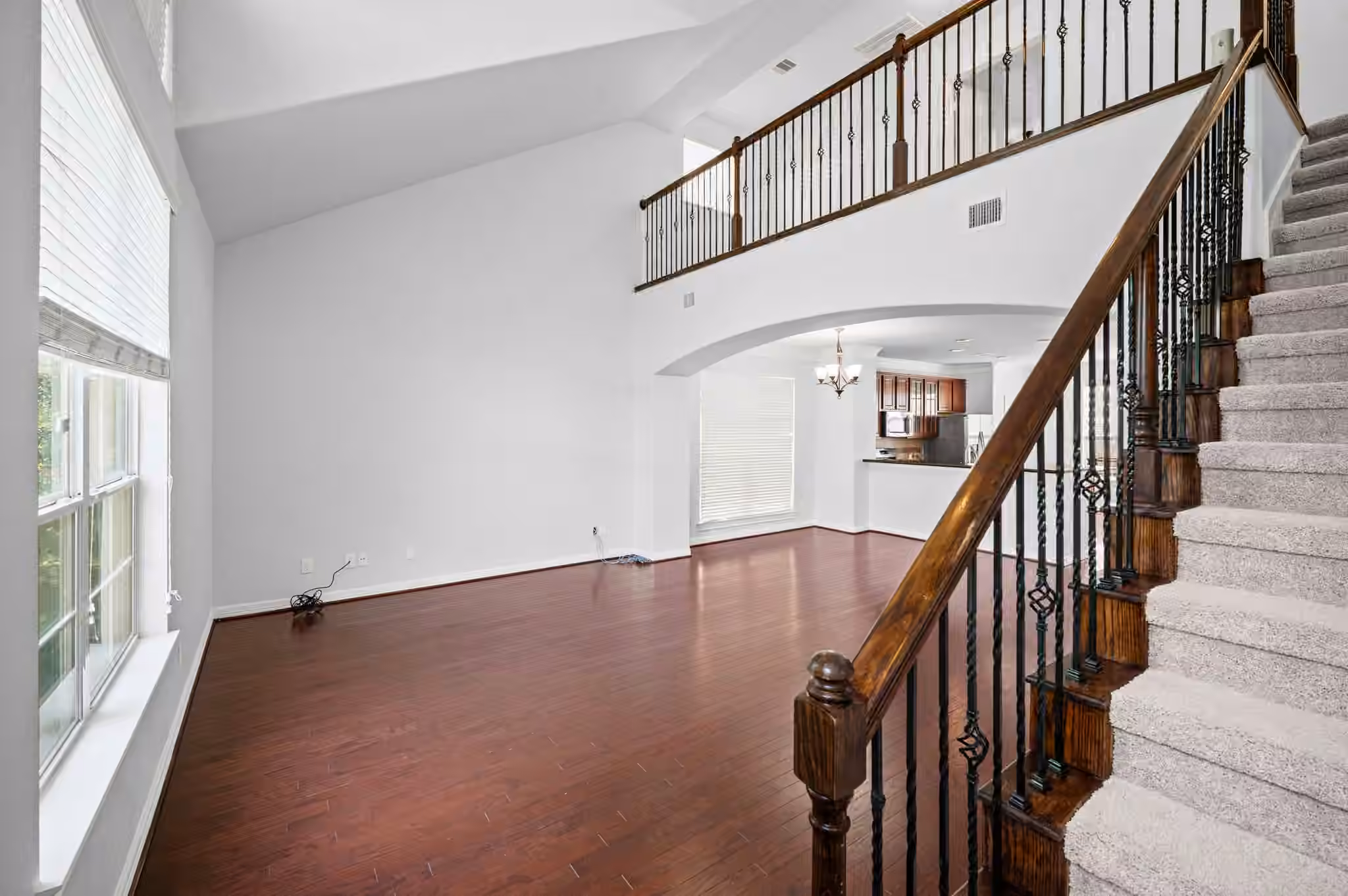 Photo 5 of 10722 Clearview Villa, Houston, TX