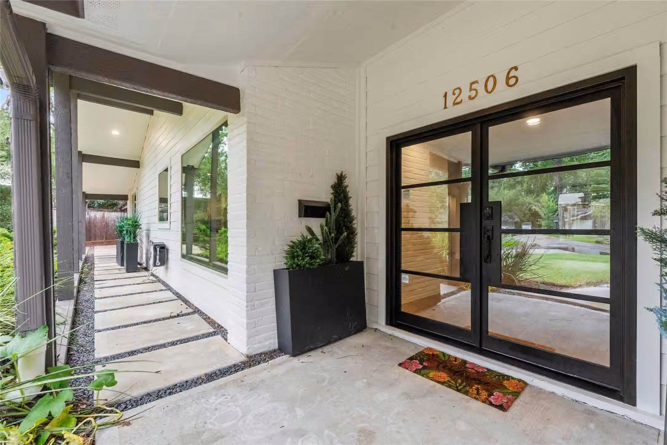 Photo 3 of 12506 Winding Brook Lane, Houston, TX 77024