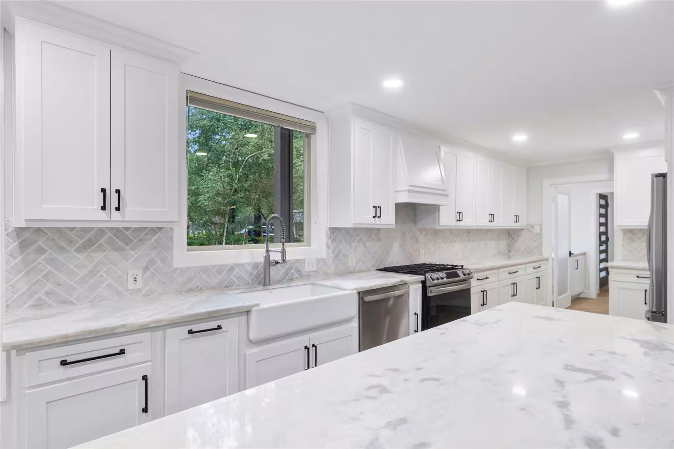 Photo 5 of 12506 Winding Brook Lane, Houston, TX 77024