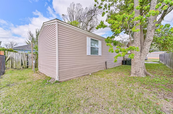 Photo 5 of 4702 10th Street, Bacliff, TX