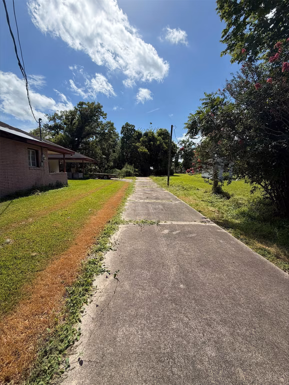 Photo 6 of 611 Live Oak Street, Jones Creek, TX