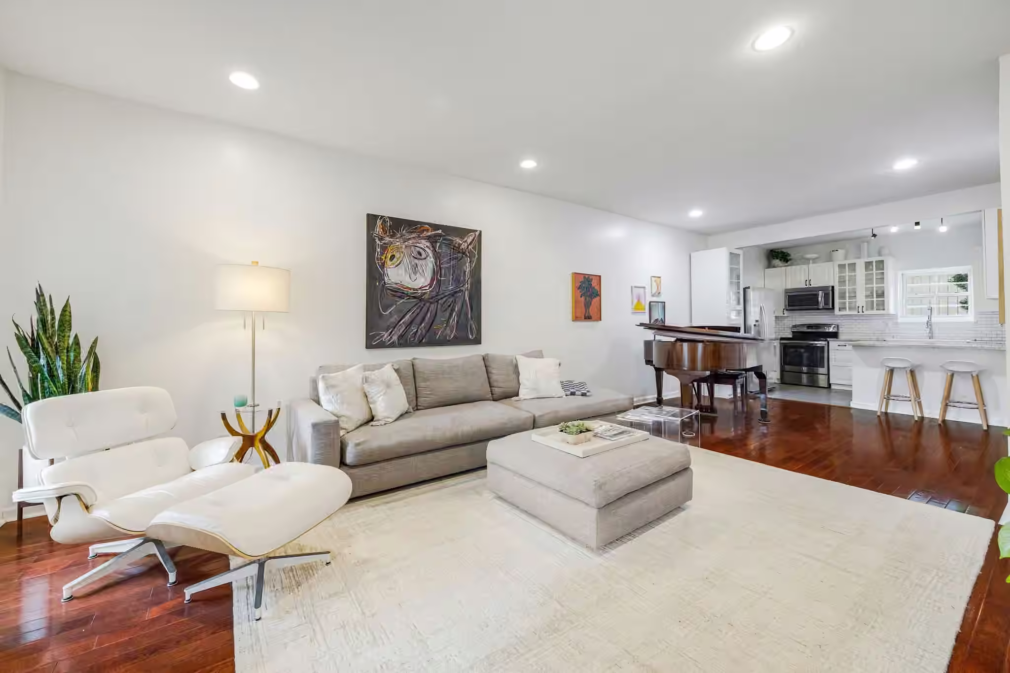 Photo 5 of 604 Augusta Drive 604, Houston, TX