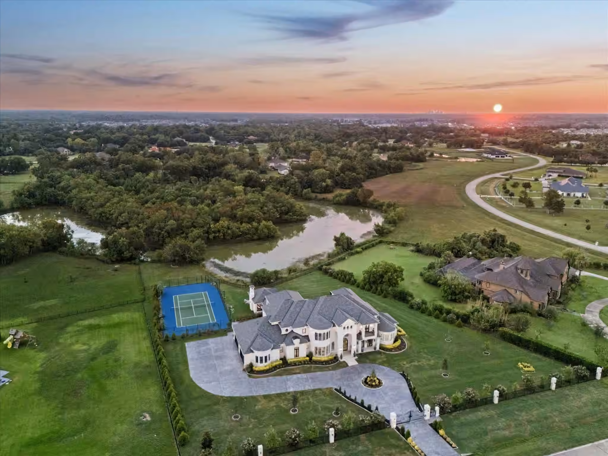 Photo 2 of 7826 Lakebrook Drive, Missouri City, TX