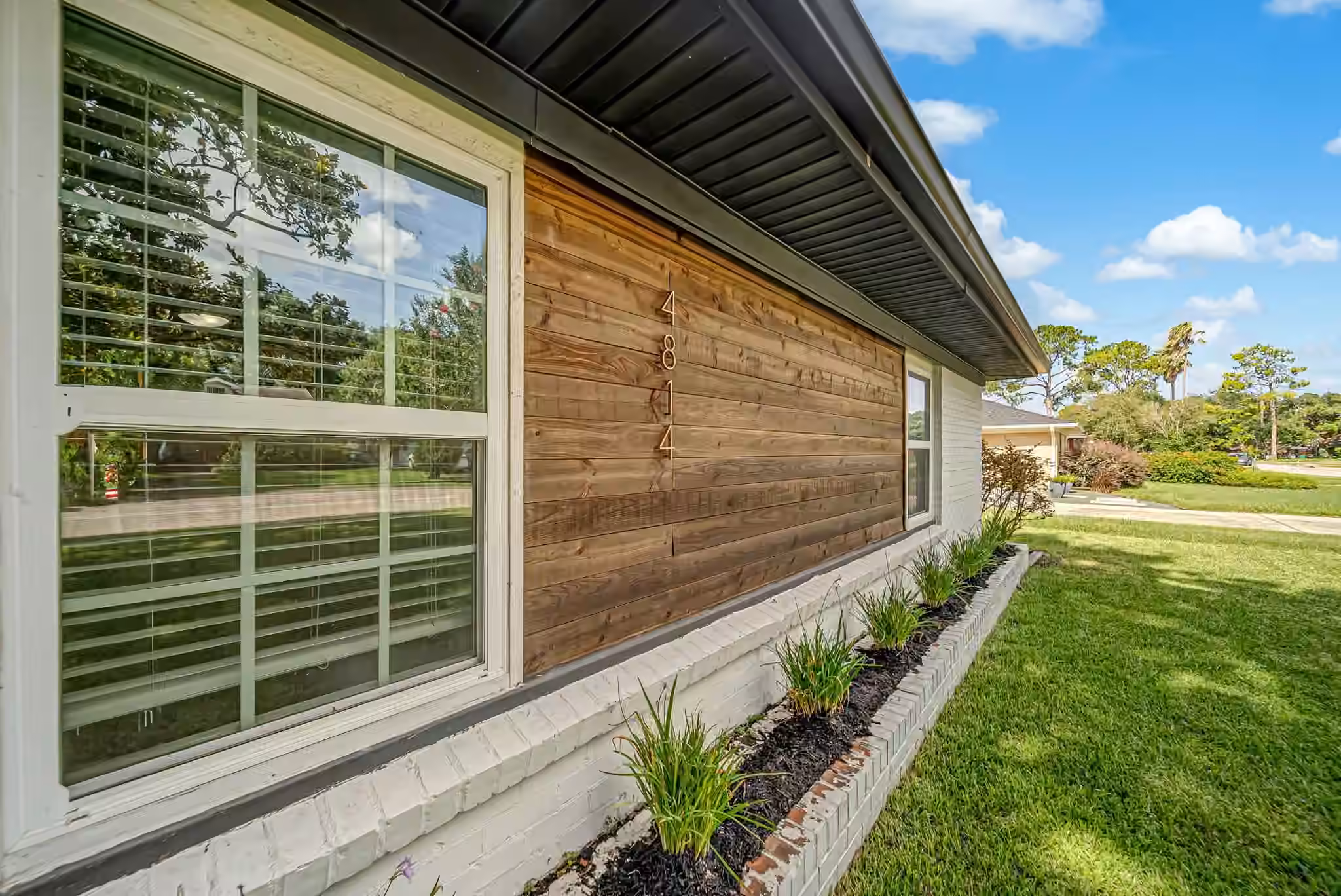 Photo 2 of 4814 Briarbend Drive, Houston, TX
