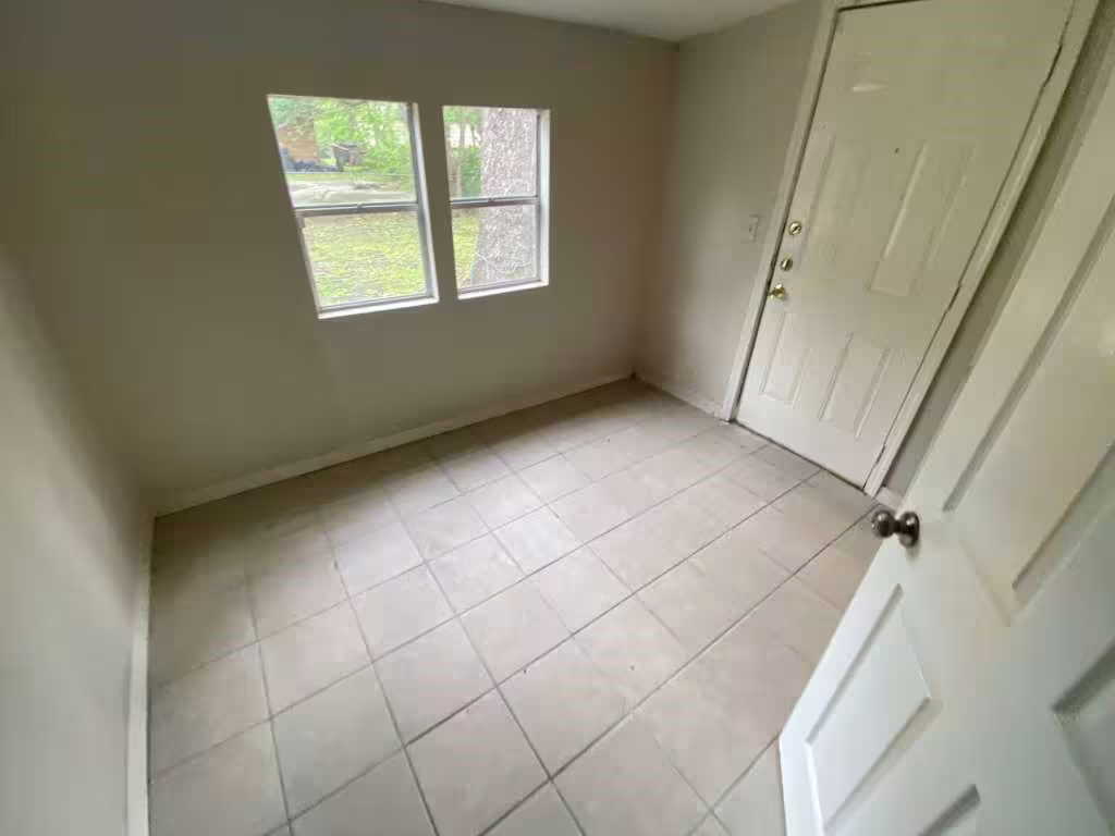 Photo 7 of 10110 Rosehaven Drive, Houston, TX